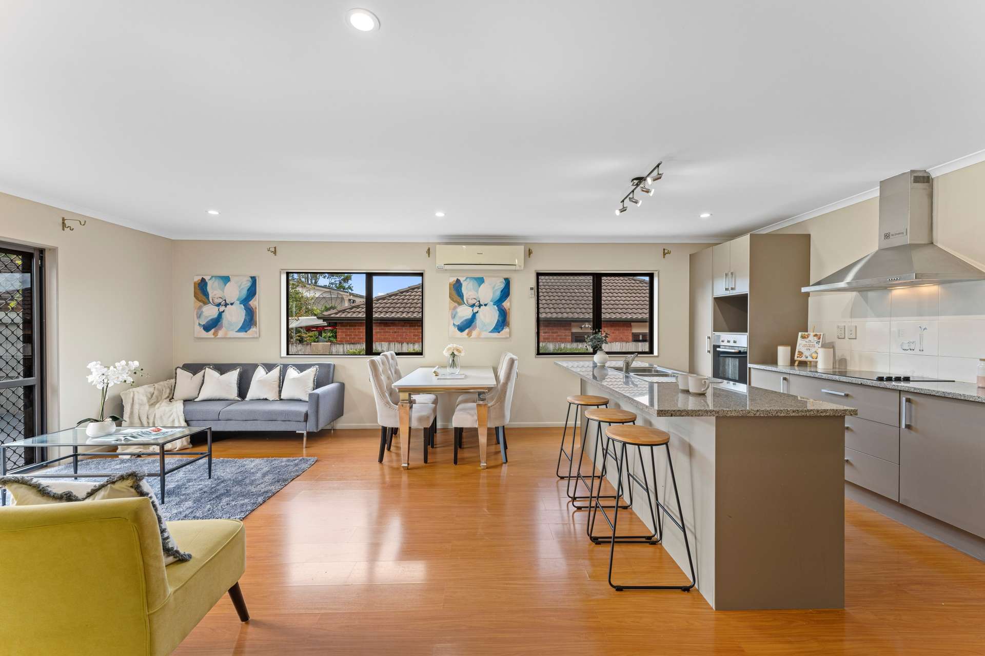 10a Evans Road photo 3