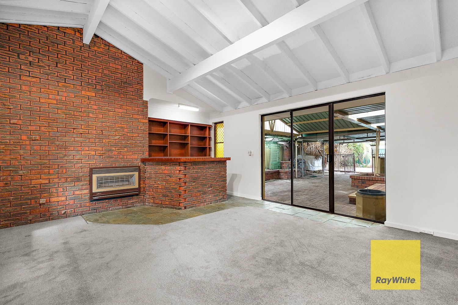 15 Shelburn Road — photo 3 of 18