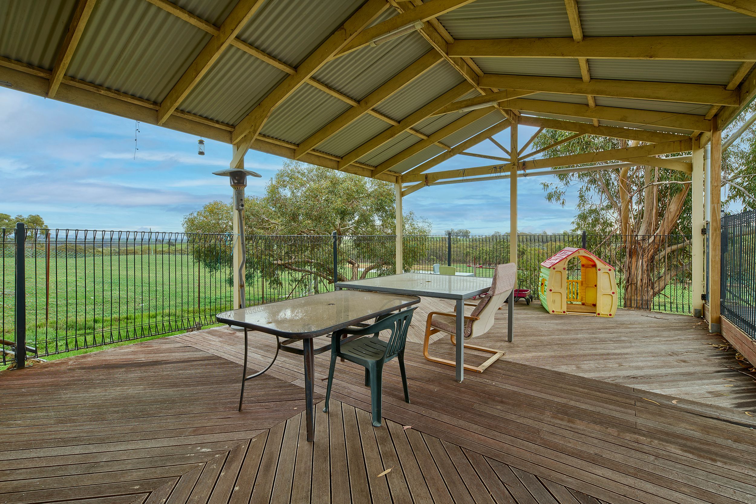 75 Heathcote-East Baynton Road — photo 10 of 21