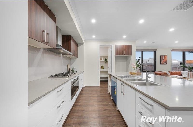 553 Cameron Street — photo 3 of 30