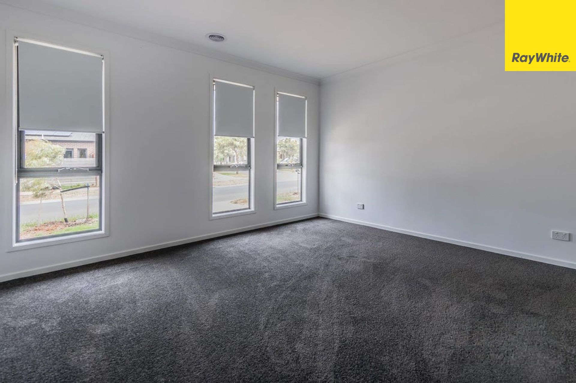 10 Avonmore Way, — photo 9 of 10