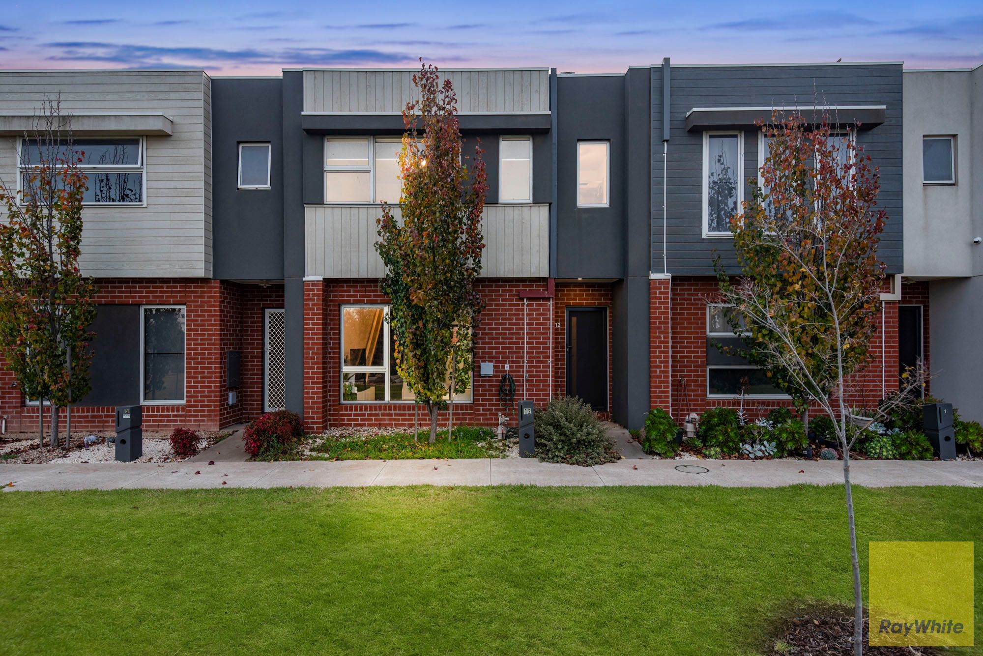 12 Burdock Walk, Truganina, VIC 3029