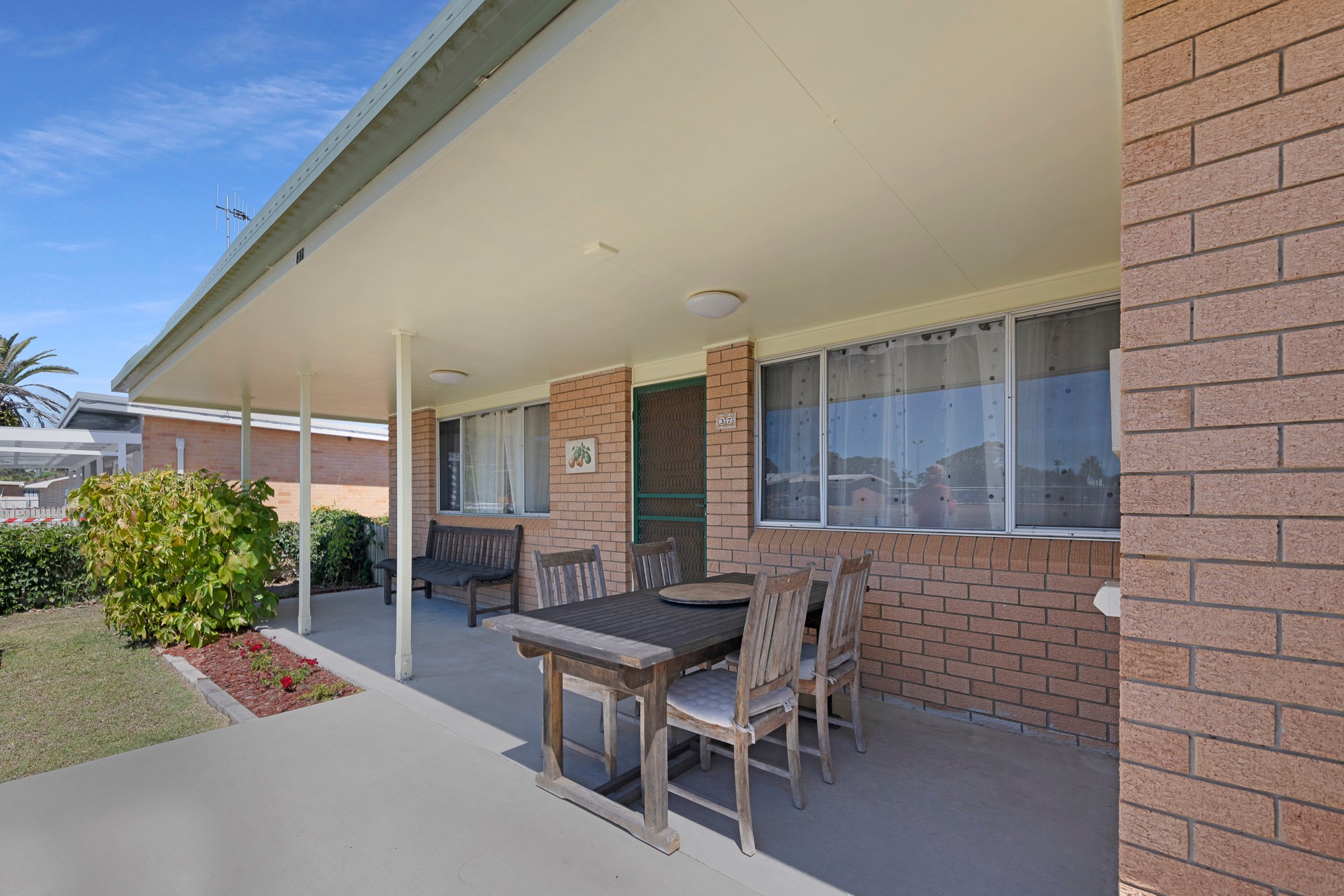 37 Club Avenue, Moore Park Beach, QLD 4670