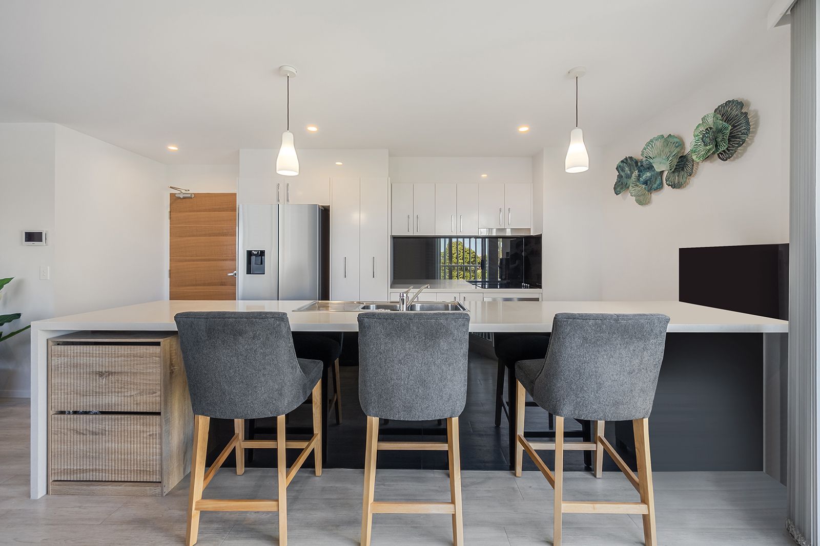 407/81 Sutton Street — photo 4 of 23