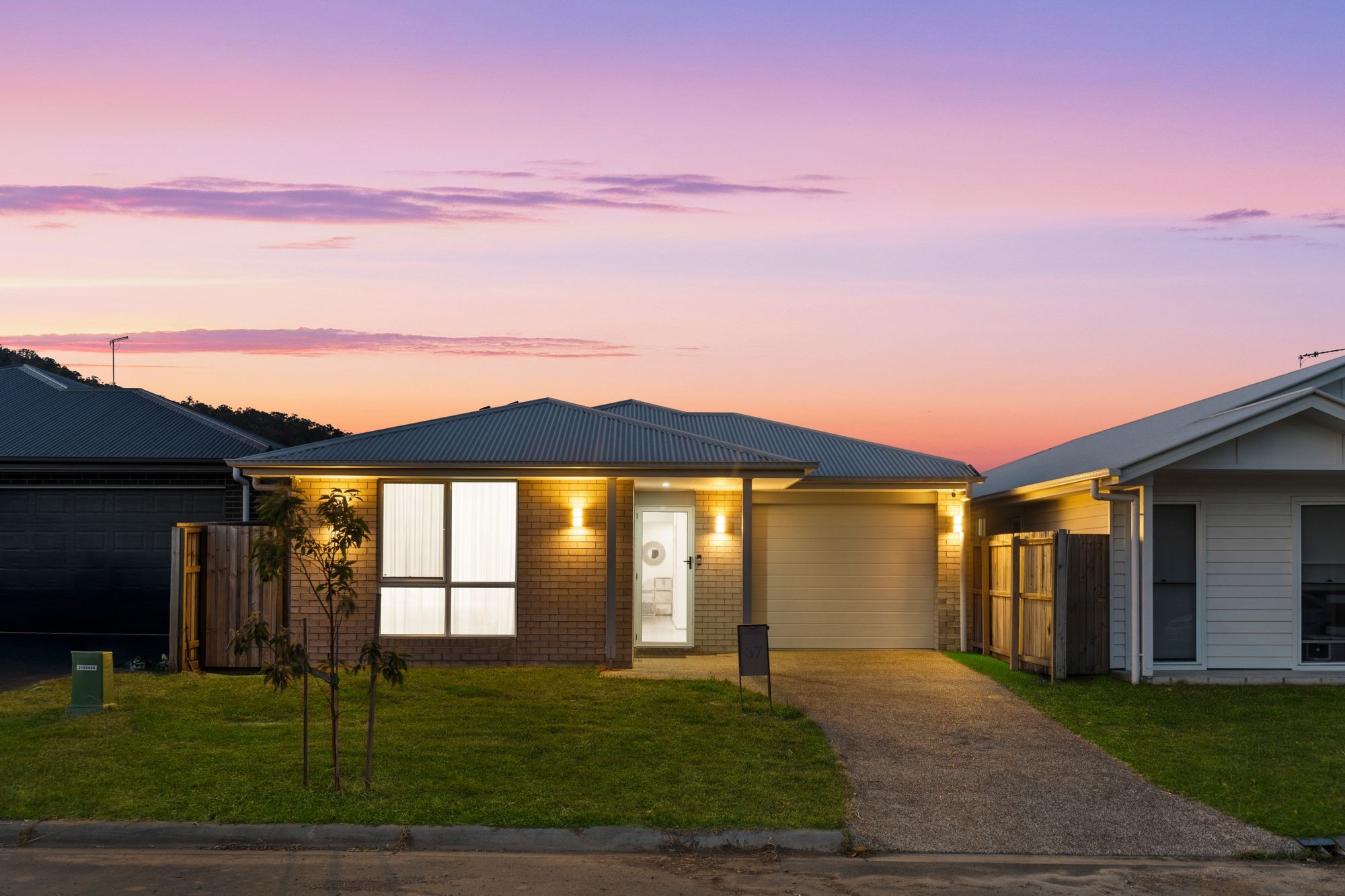 37 Jim Davidson Boulevard, Belivah, QLD 4207