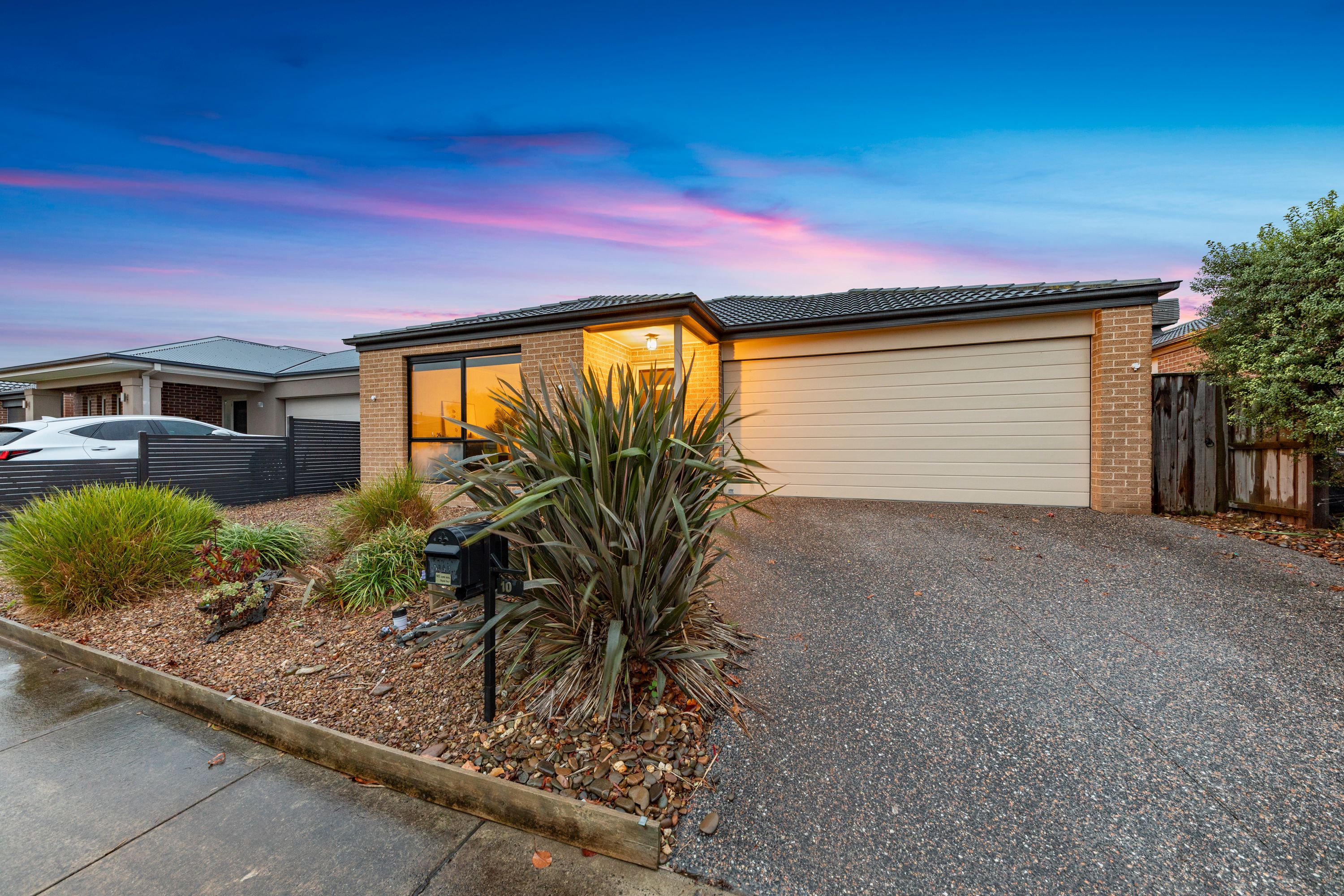 10 Weatherby Avenue, Officer, VIC 3809