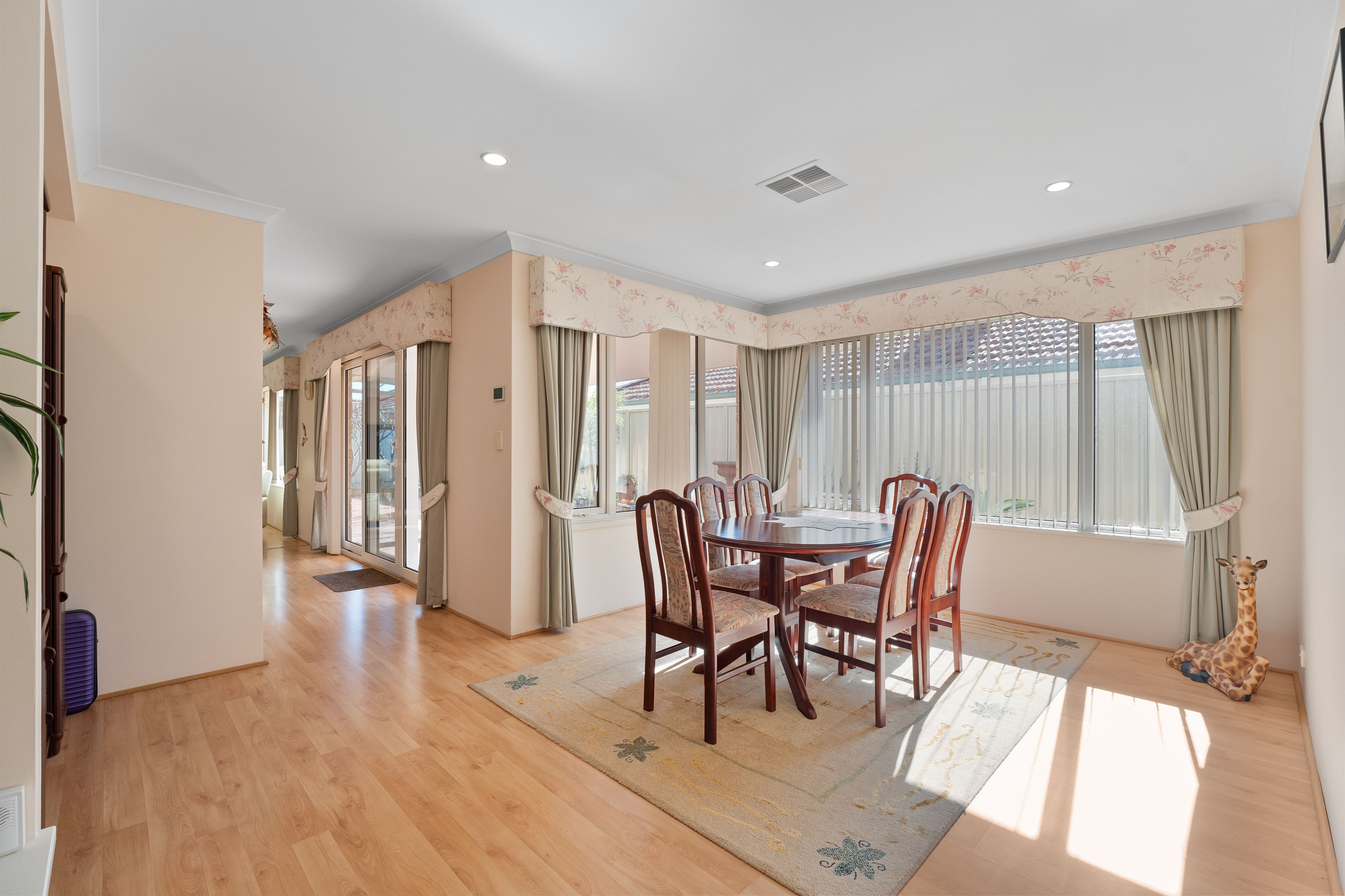 4 Ortona Crescent — photo 10 of 30