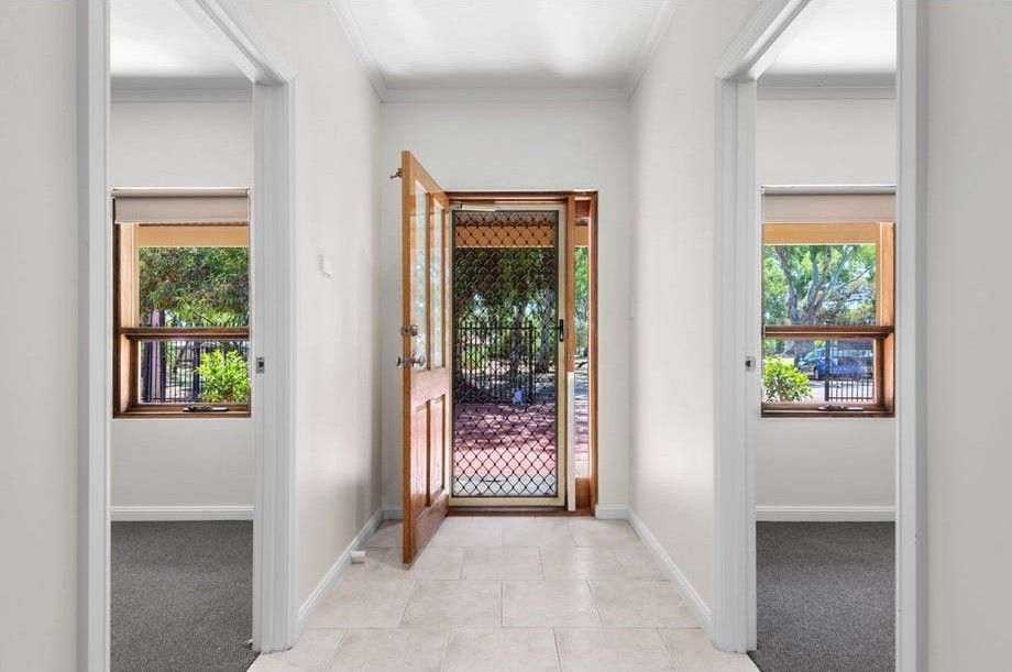 2/5 Augusta Square, Smithfield, SA 5114