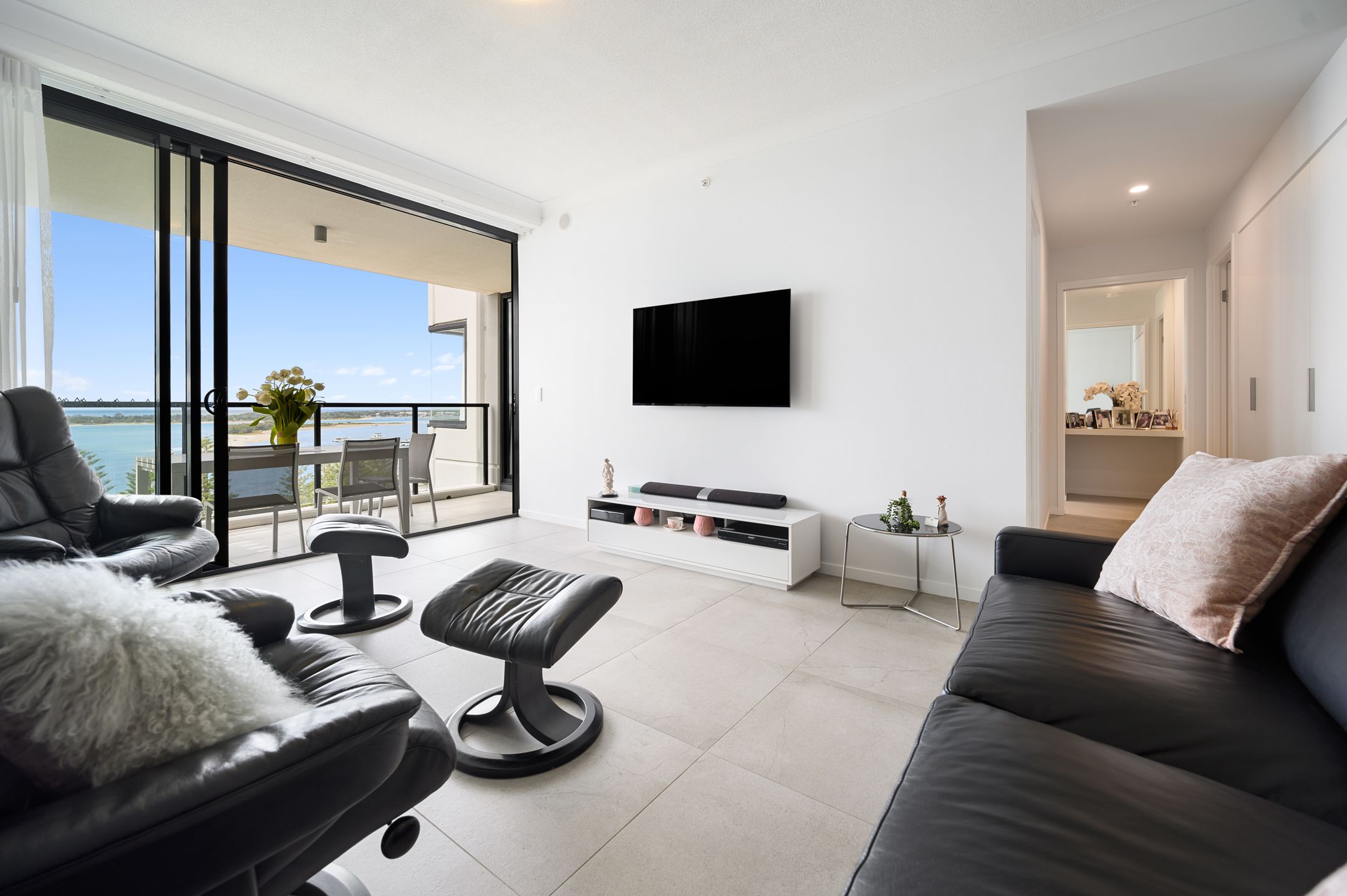 1002/372 Marine Parade, Labrador, QLD 4215