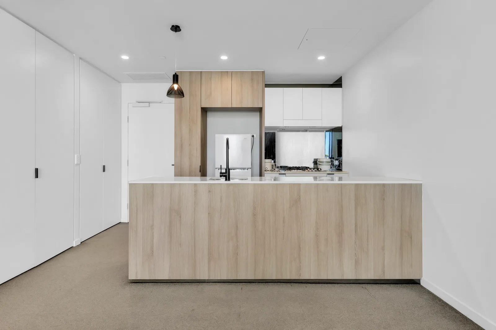 1411/4 Edmondstone Street, South Brisbane