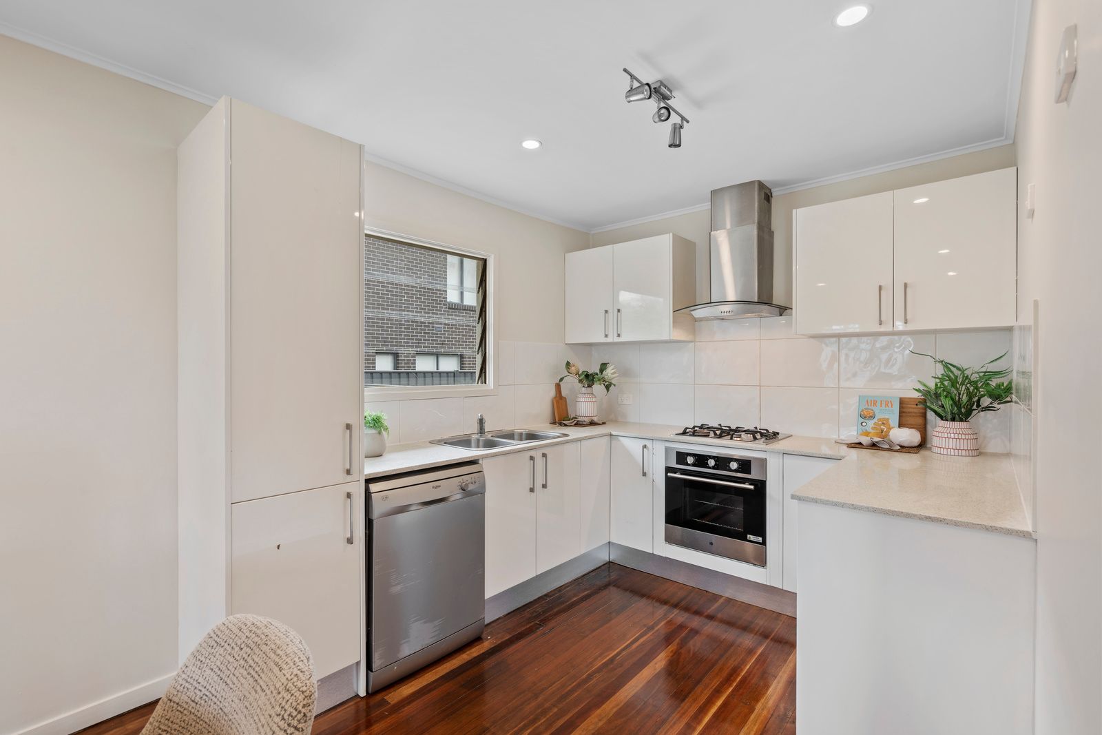 7 Carowell Street — photo 11 of 27