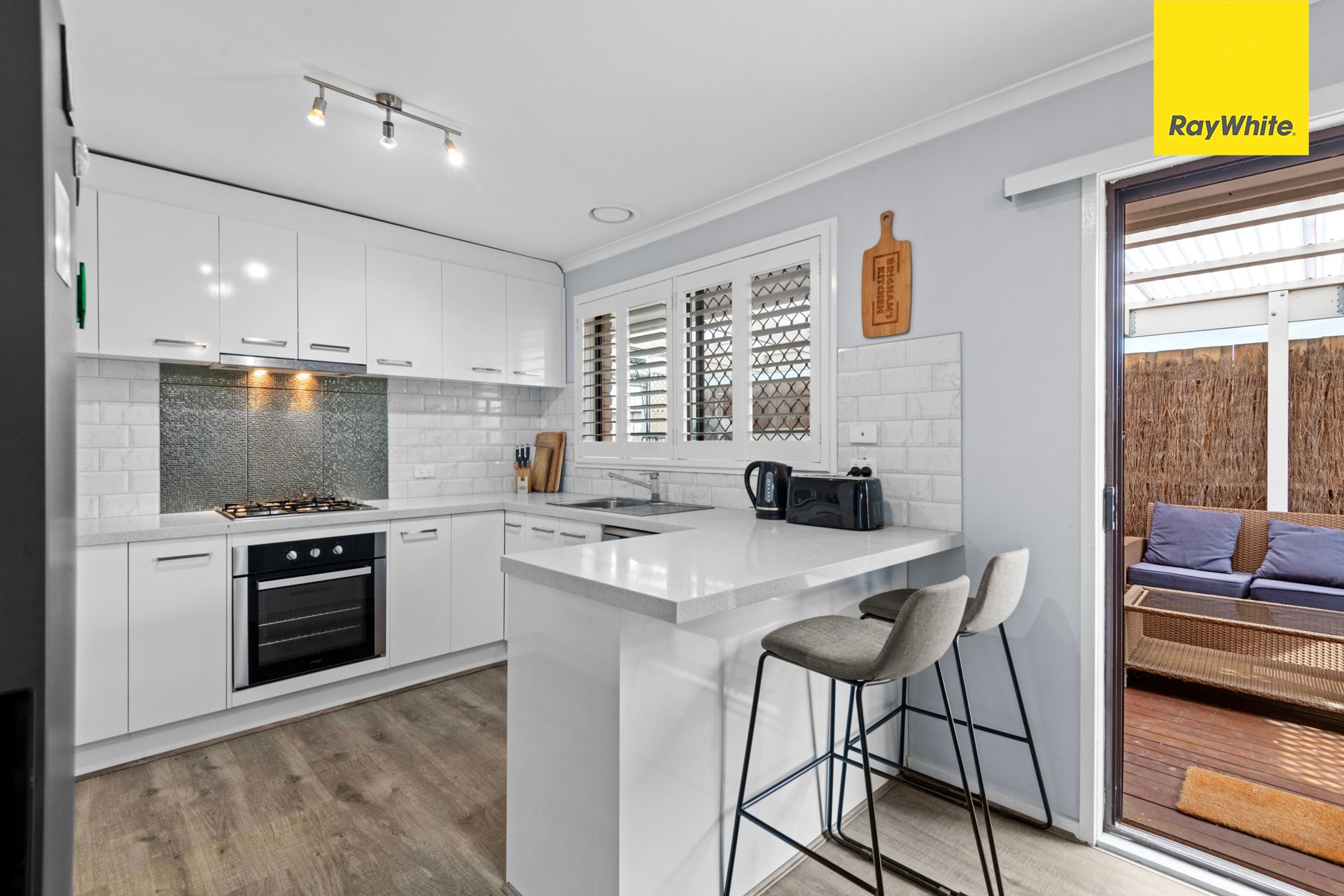 7 Coventry Place, Melton South VIC 3338