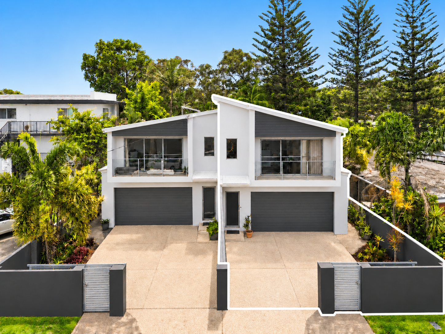 2/37 Tallebudgera Drive — photo 2 of 28