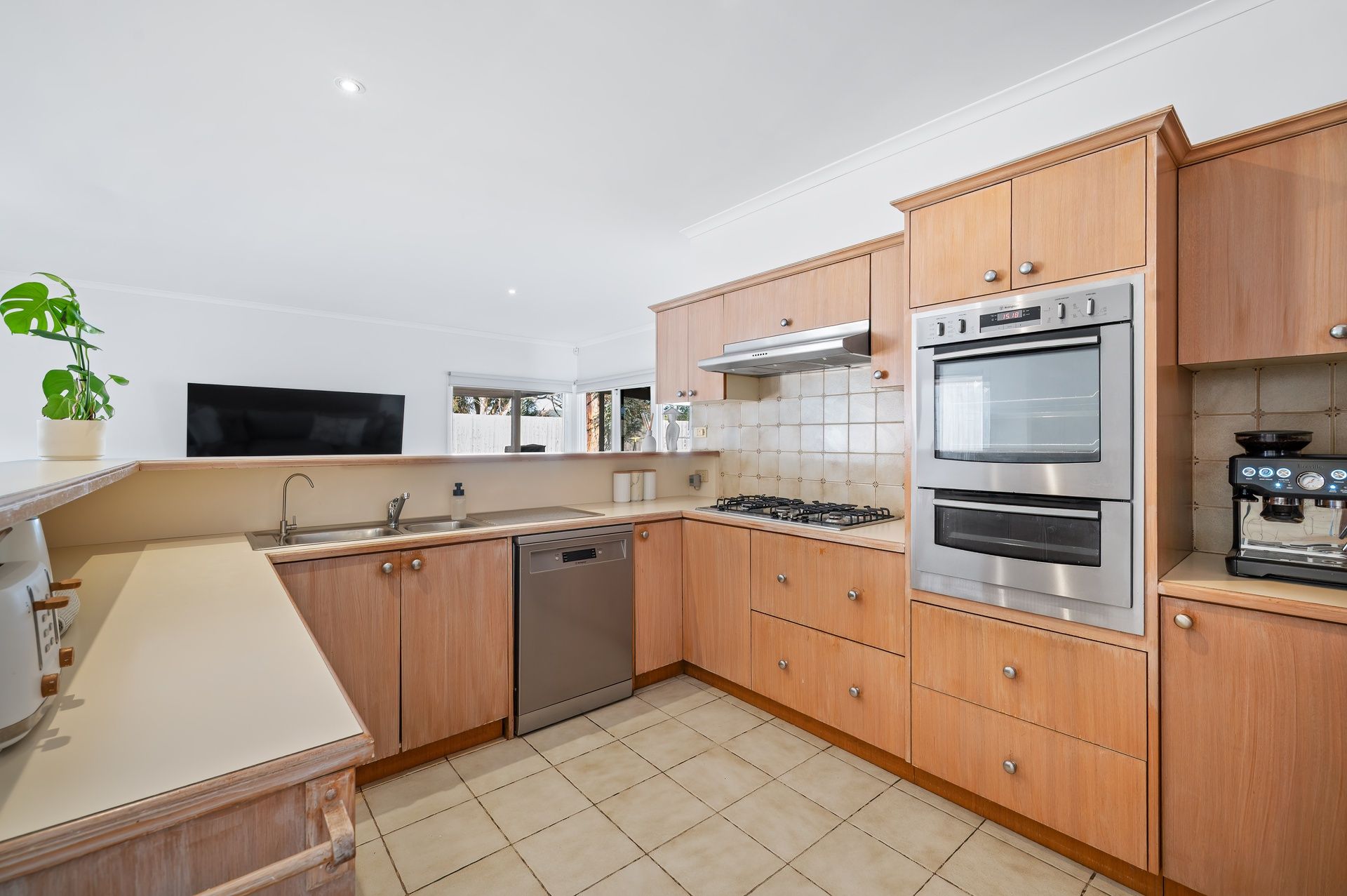 26 Lakeside Court — photo 6 of 21
