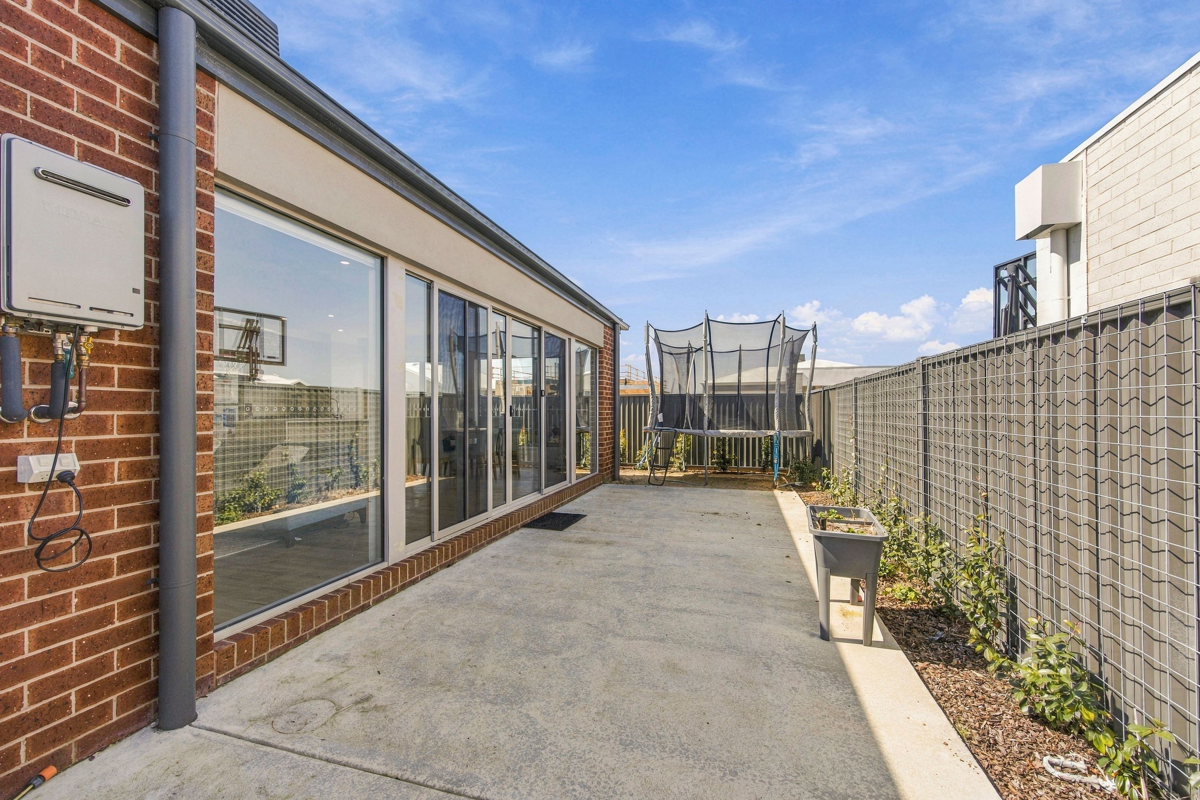 1 Jarvis Way — photo 10 of 10