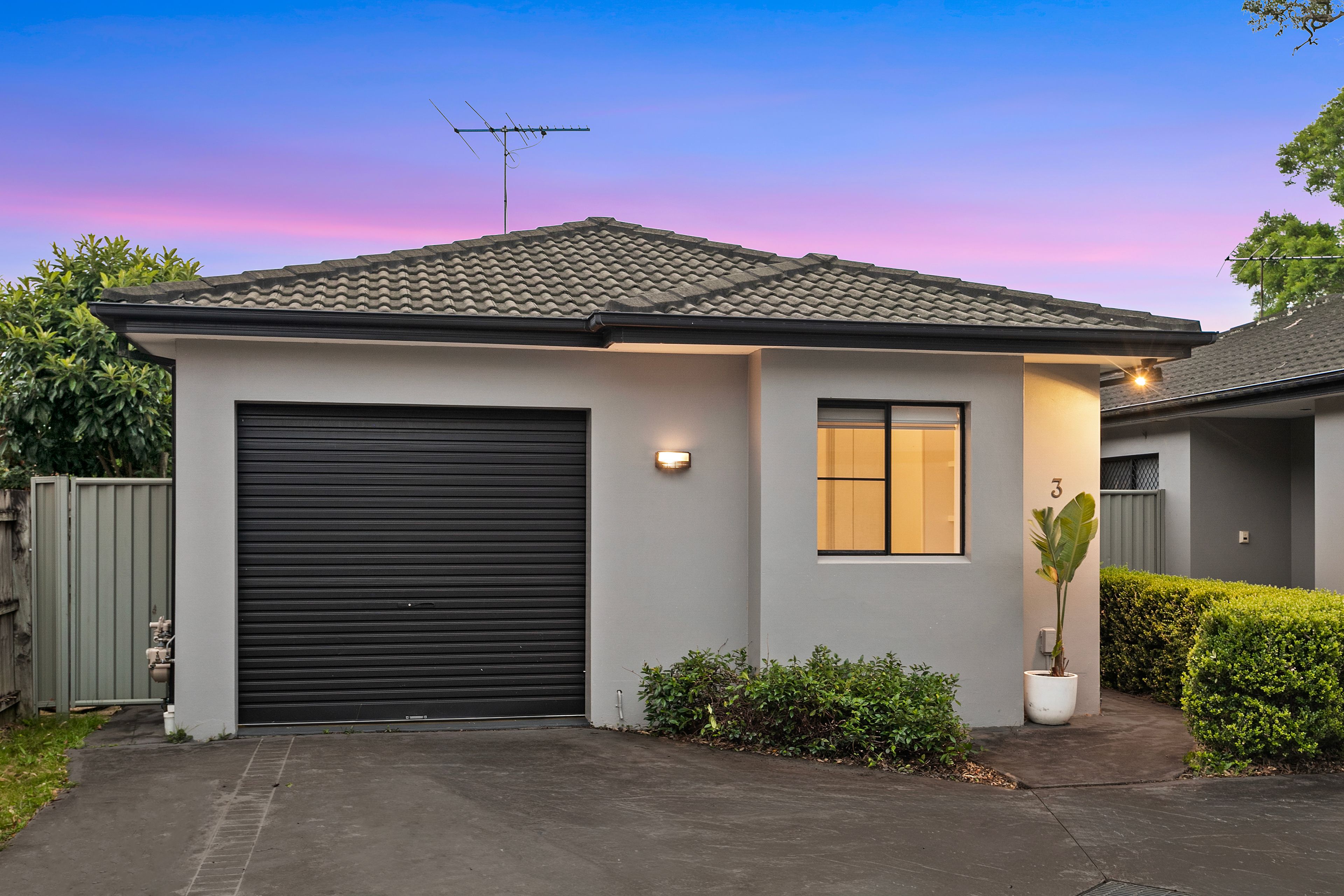 916 Forest Road, Peakhurst NSW 2210
