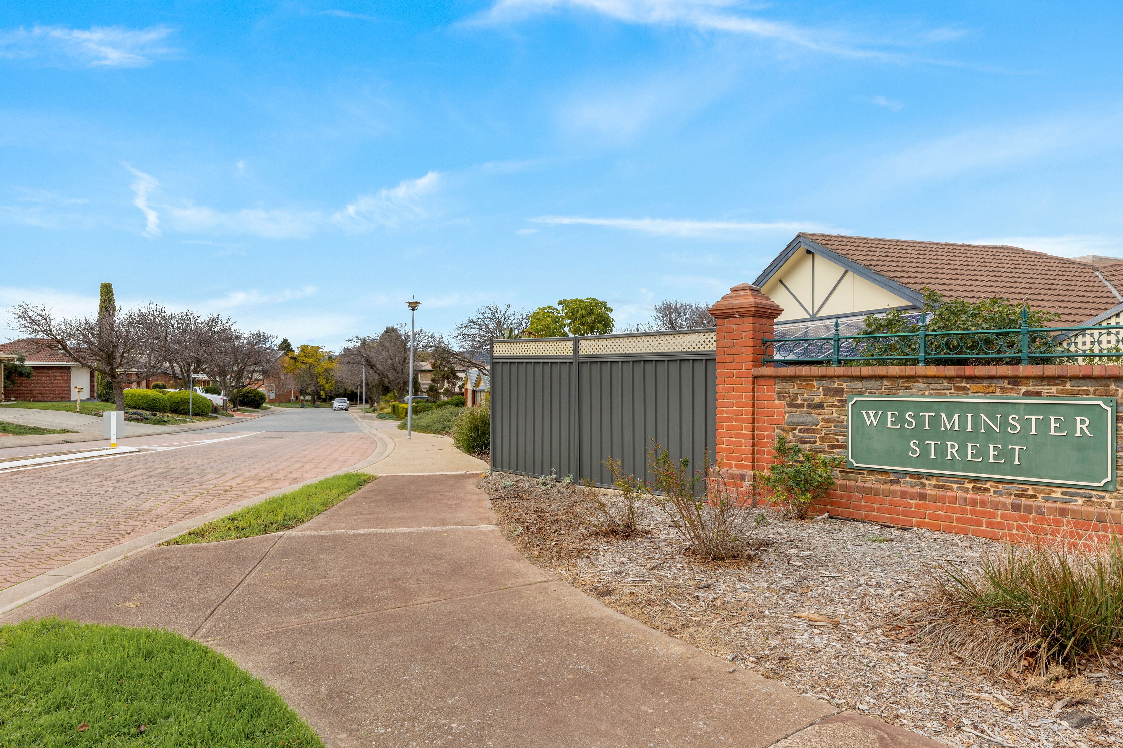 2 Hampton Court, Wynn Vale, SA 5127