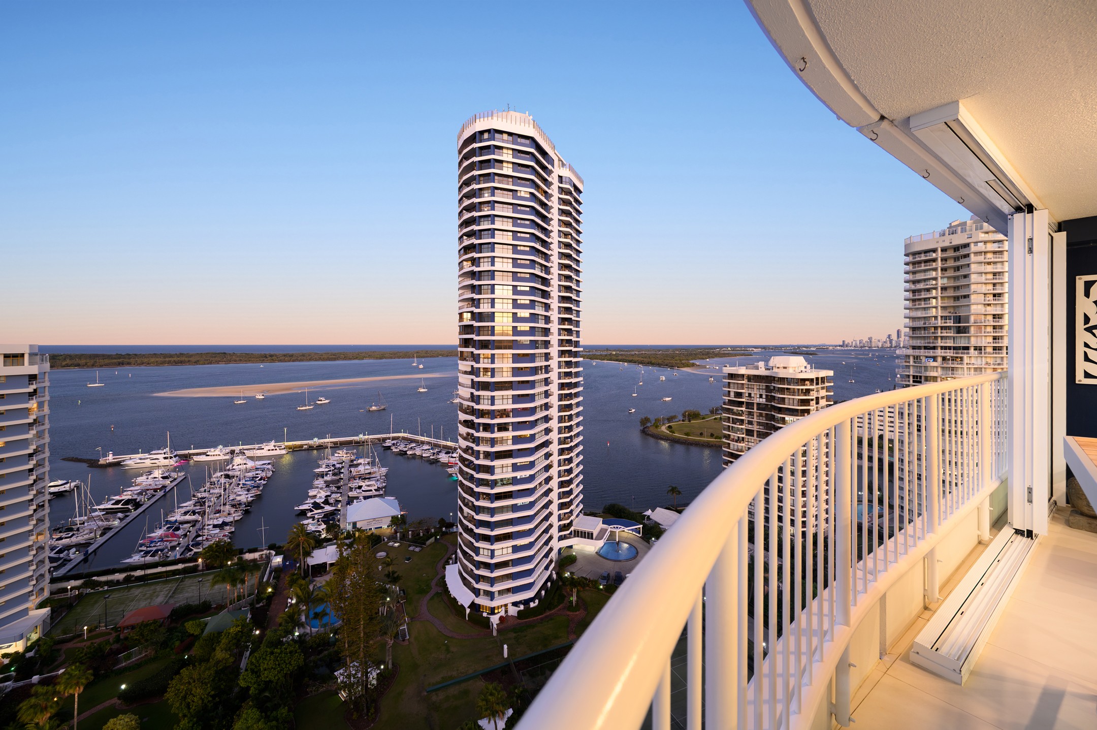 77/21 Bayview Street, Runaway Bay, QLD 4216