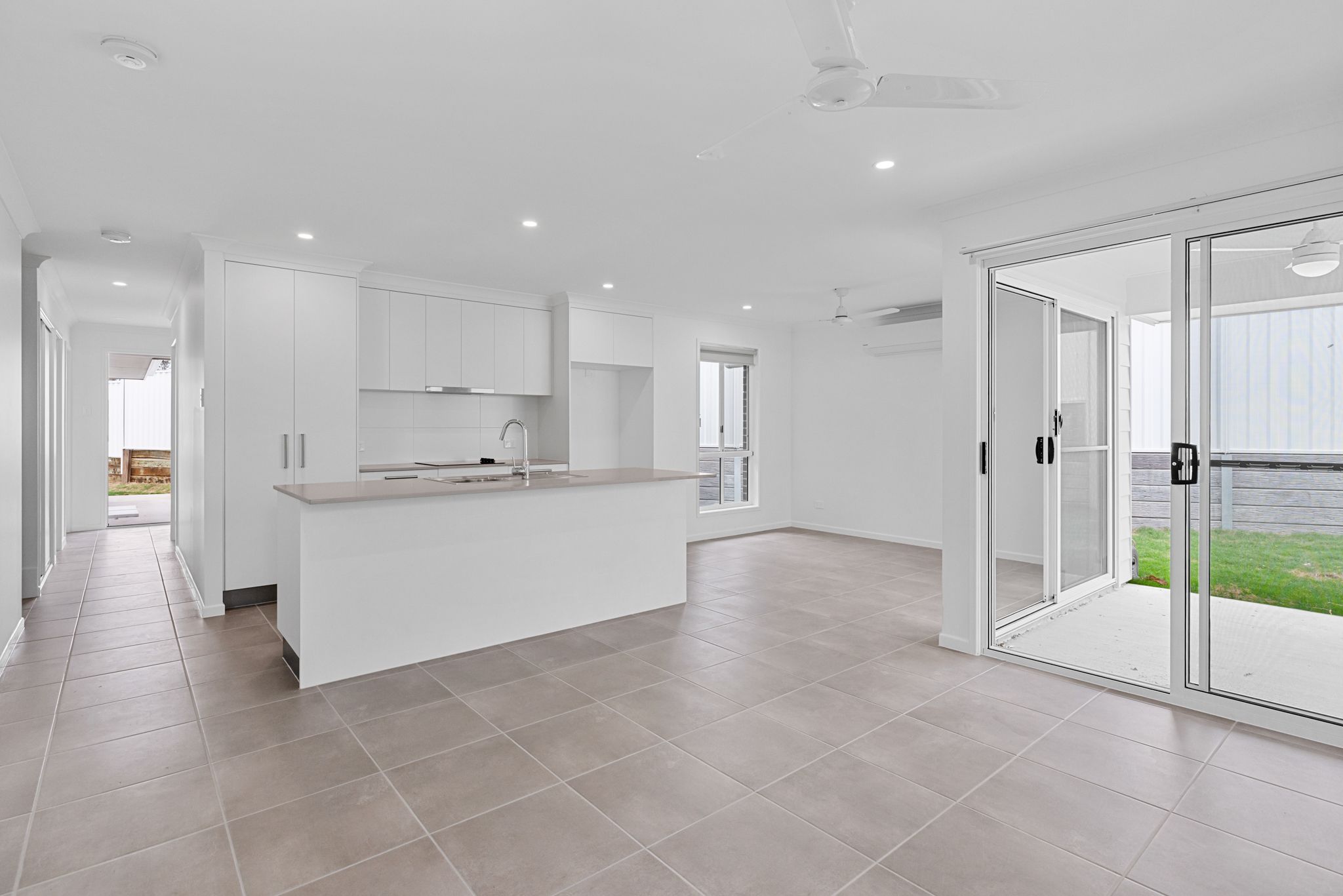 6A Pan Place, Southside, QLD 4570