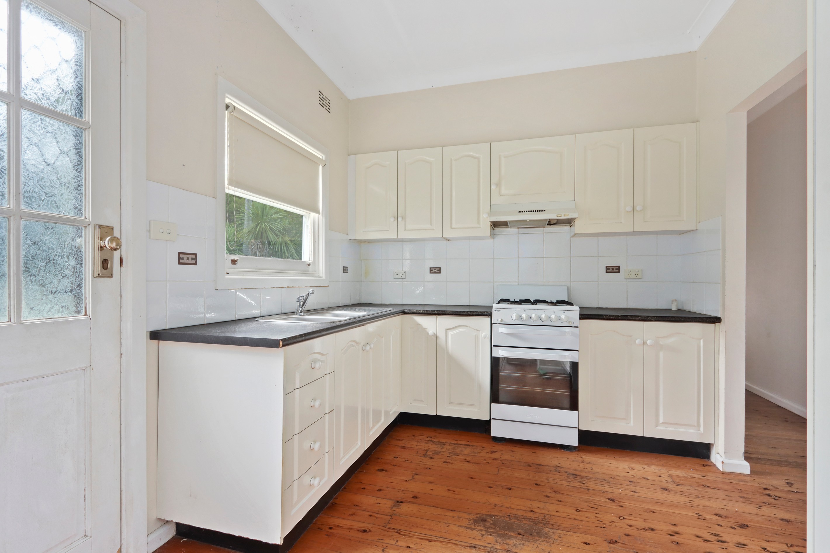 16 Bounty Avenue, Kirrawee, NSW 2232
