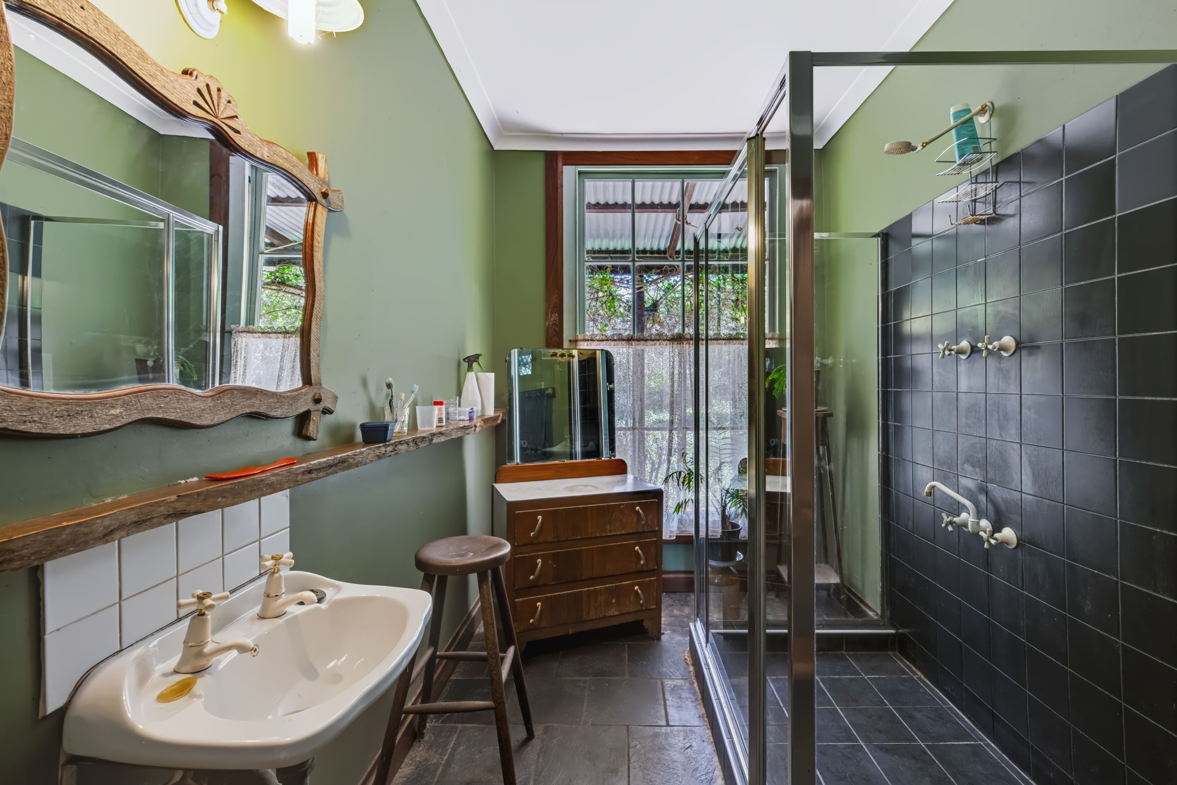 12 Walter Road — photo 13 of 27