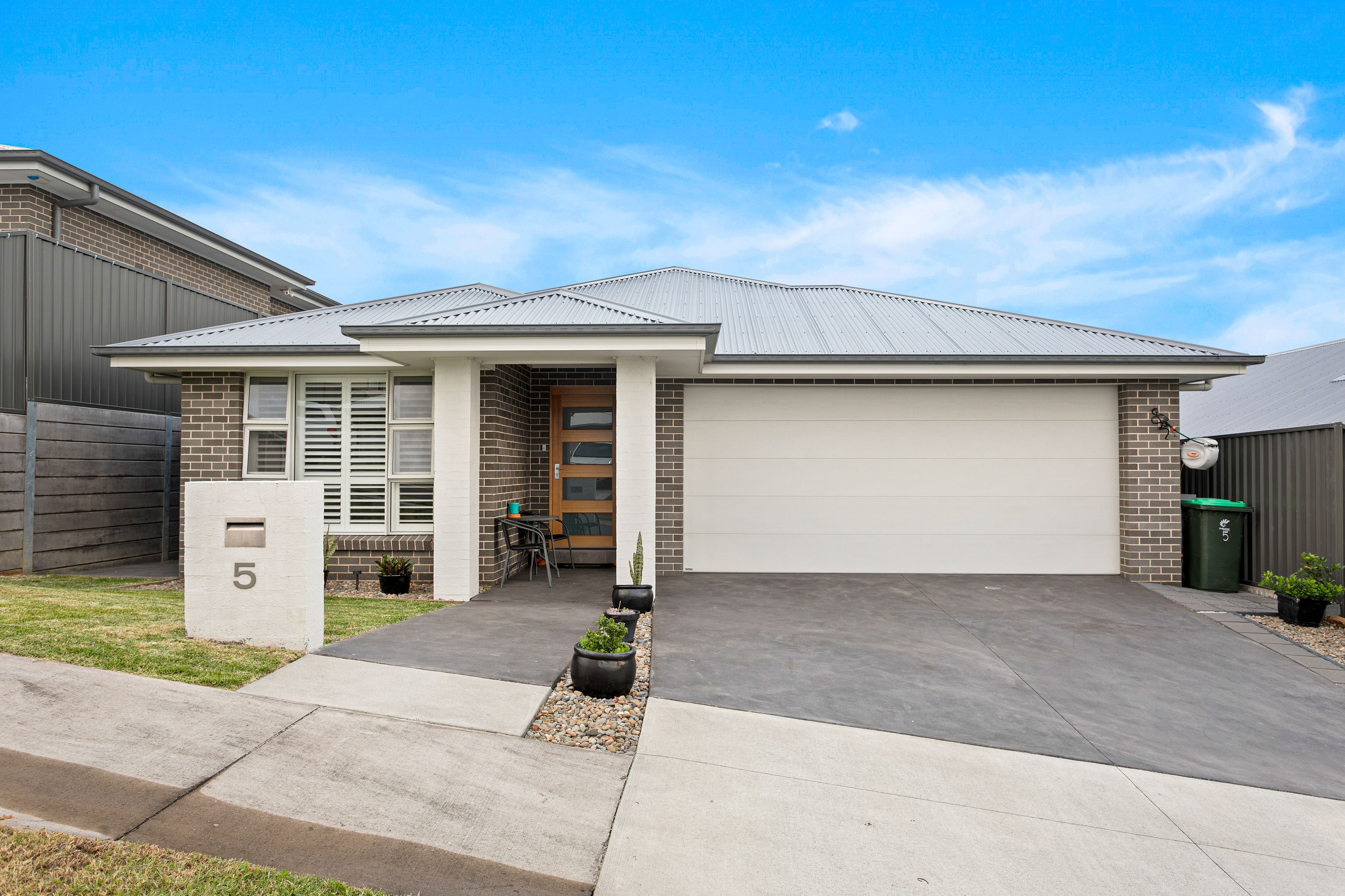 5 Scotch Road, Calderwood NSW 2527
