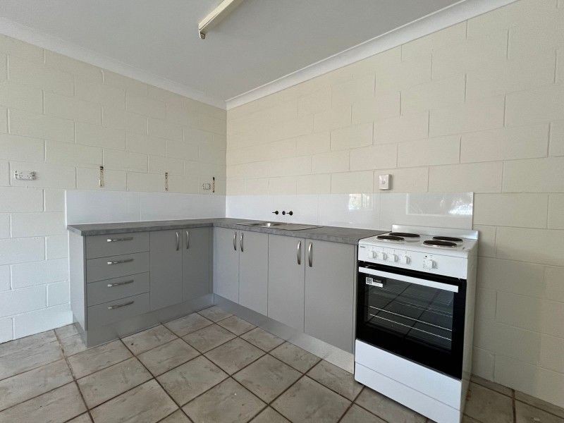 1/83 Mann Street, Westcourt, QLD 4870