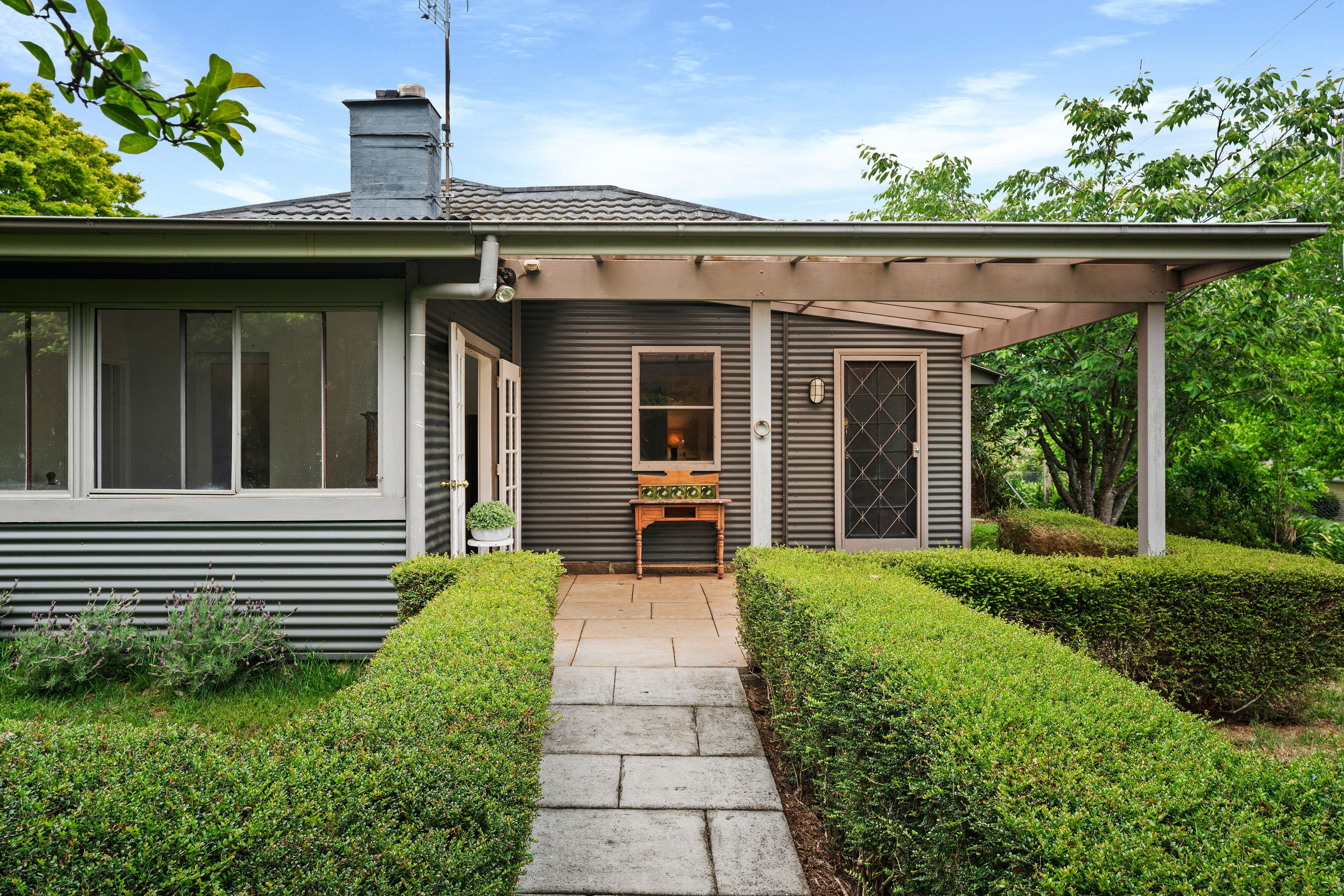 11-13-meryla-street-robertson-nsw-2577-sold-house-ray-white-bowral