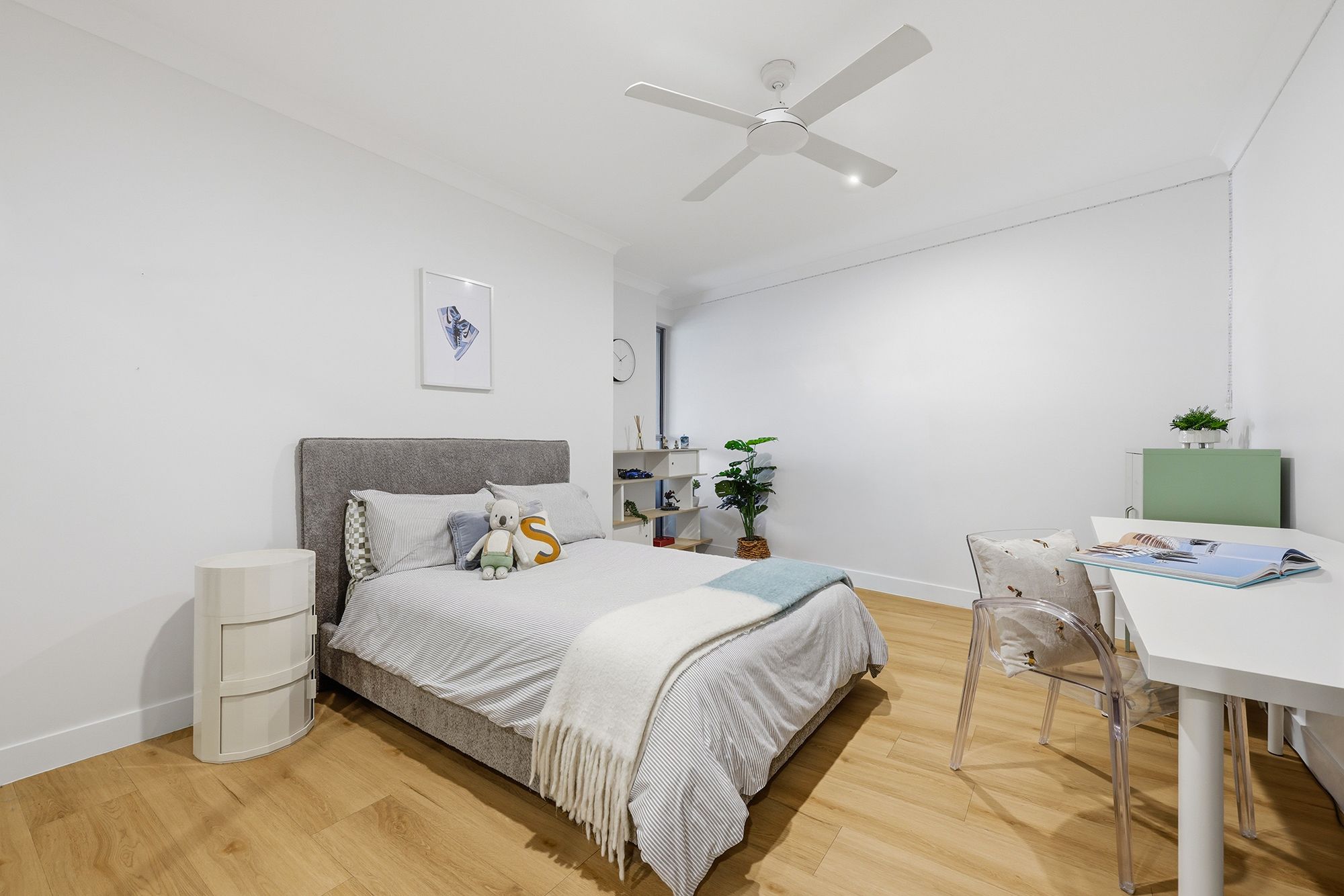 4/10 Valbonne Avenue — photo 18 of 26