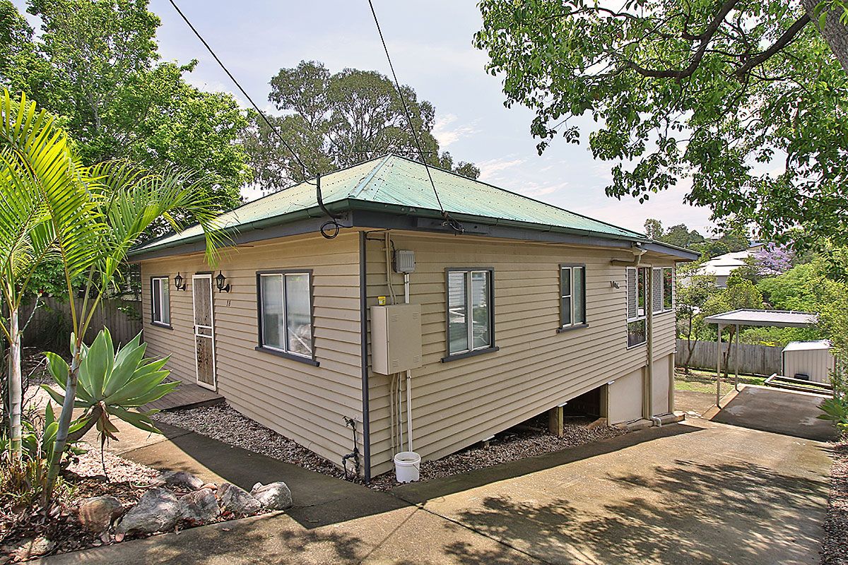 18 Liverpool Street, North Ipswich, QLD 4305