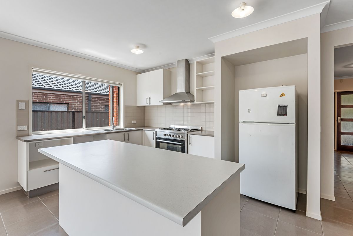 26 Rainham Avenue, Craigieburn, VIC 3064