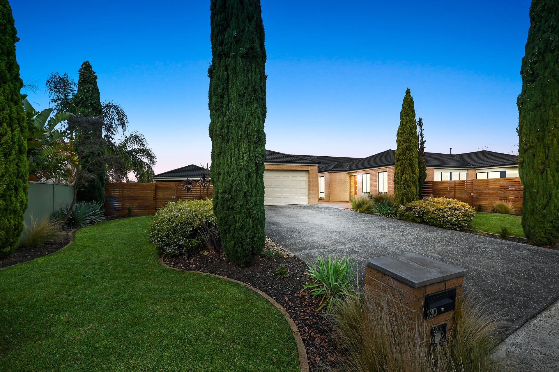 30 Masterton Place, Cranbourne East, VIC 3977