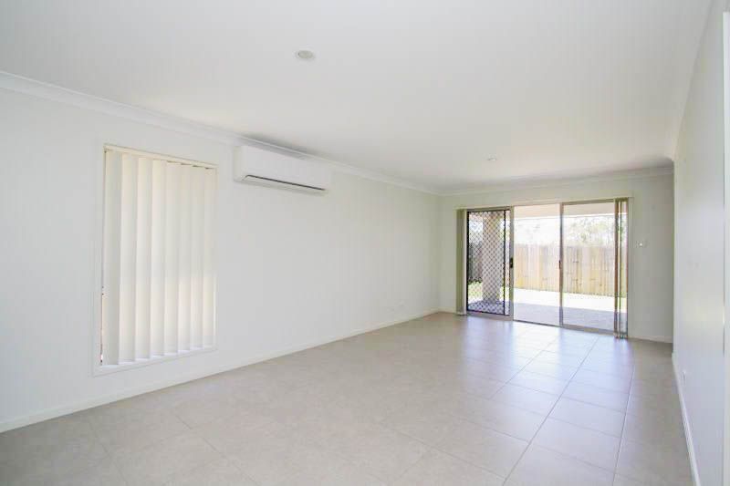 27 Dickson Crescent, North Lakes, QLD 4509
