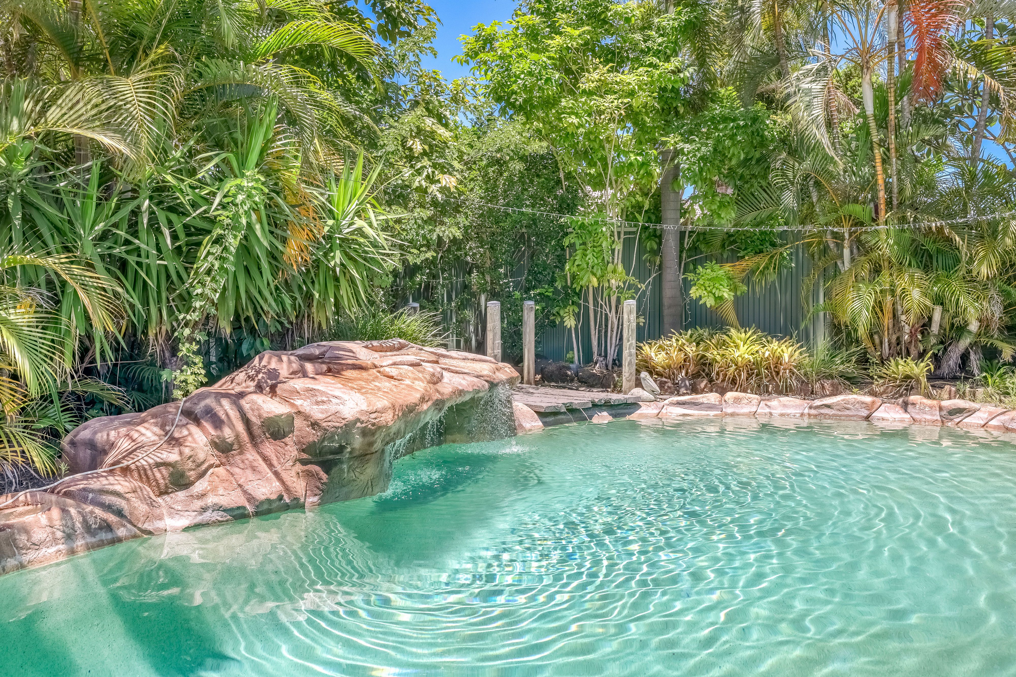 14 Ridgewood Court, Burleigh Waters, QLD 4220
