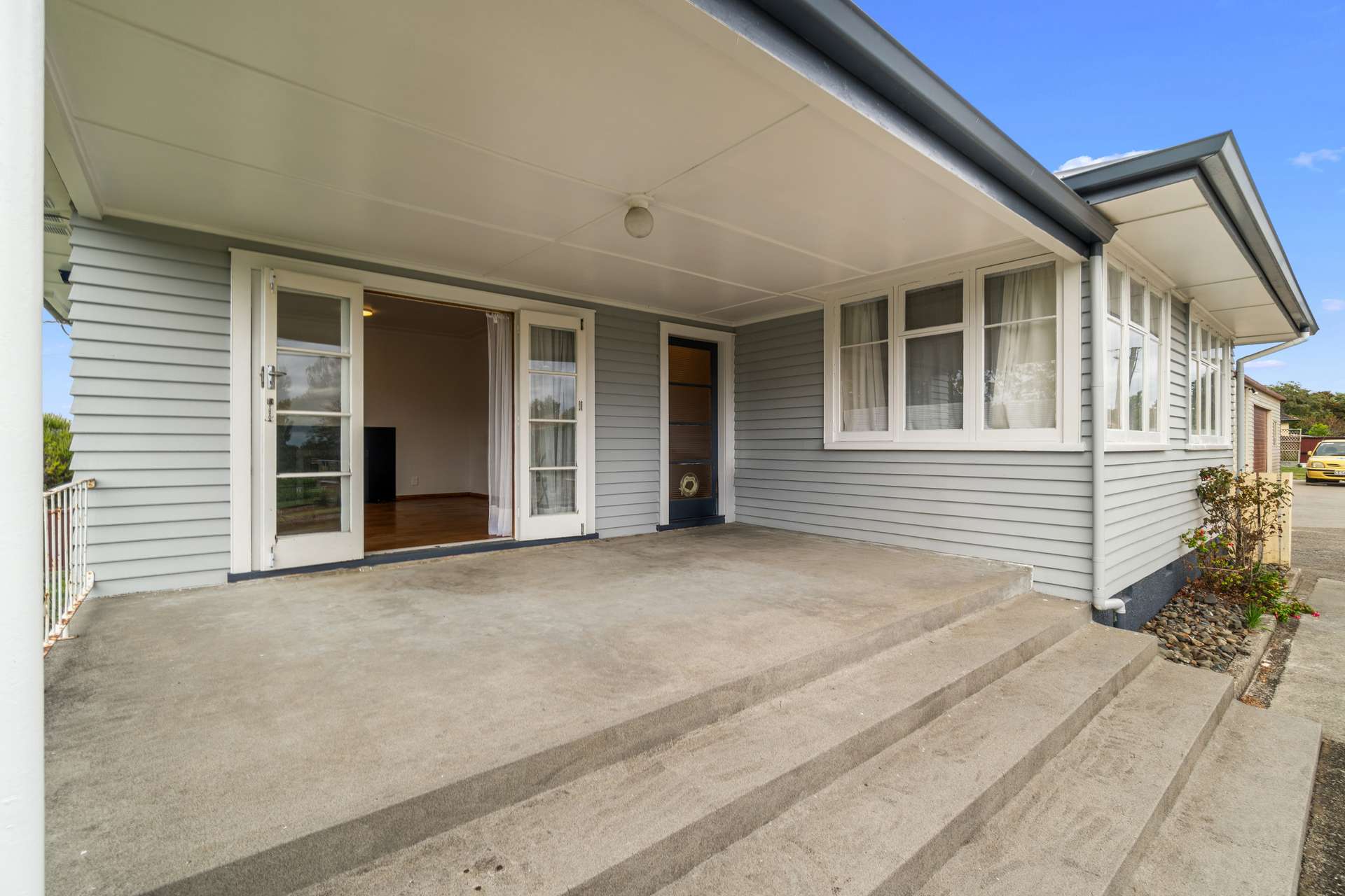 475 Mutu Street photo 1