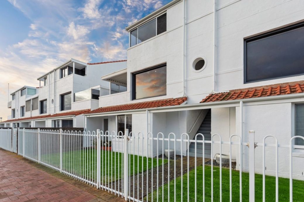 10 Nerida Drive, North Haven SA 5018