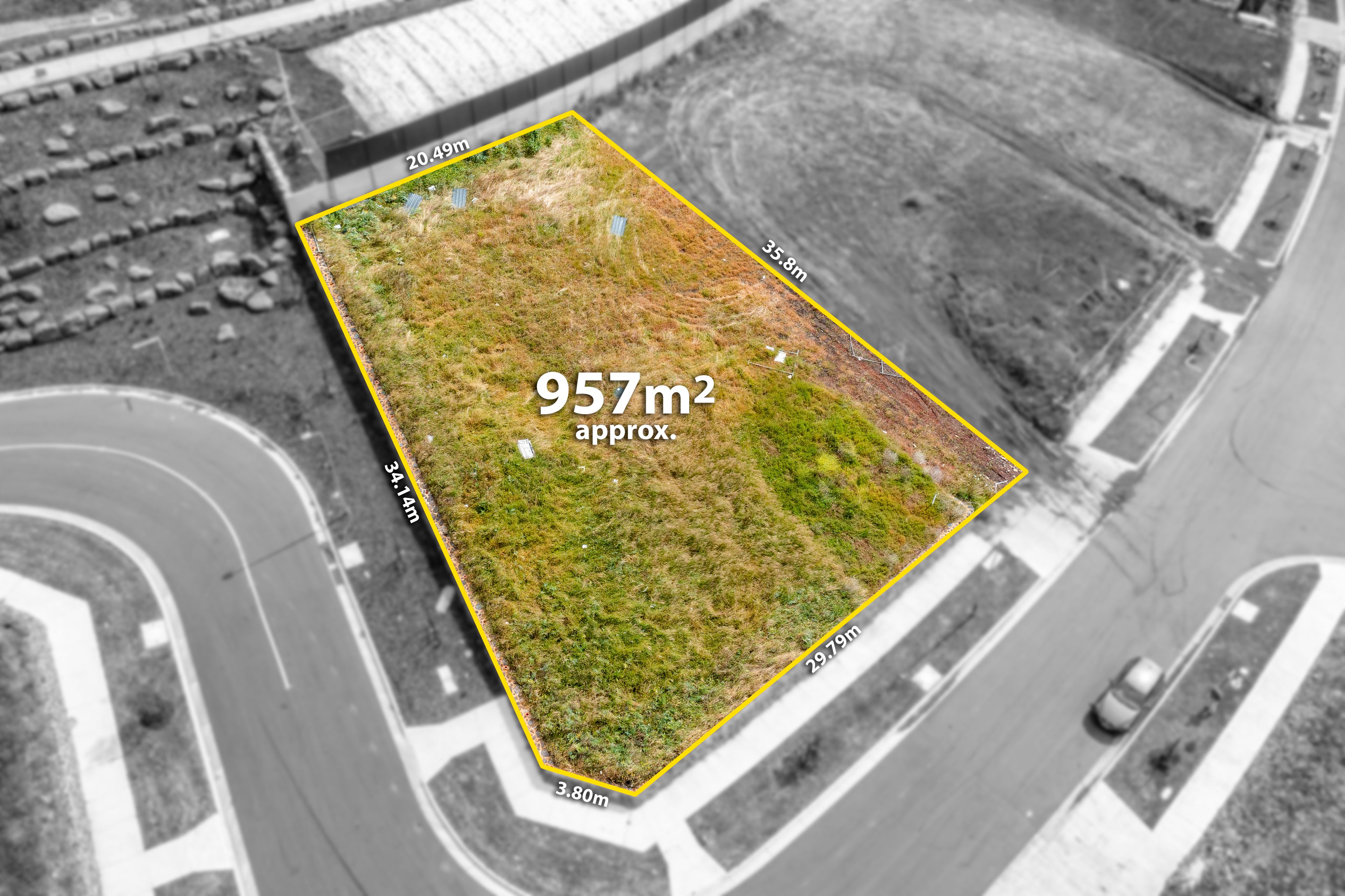 18 Hawkstowe Crescent, Greenvale, VIC 3059