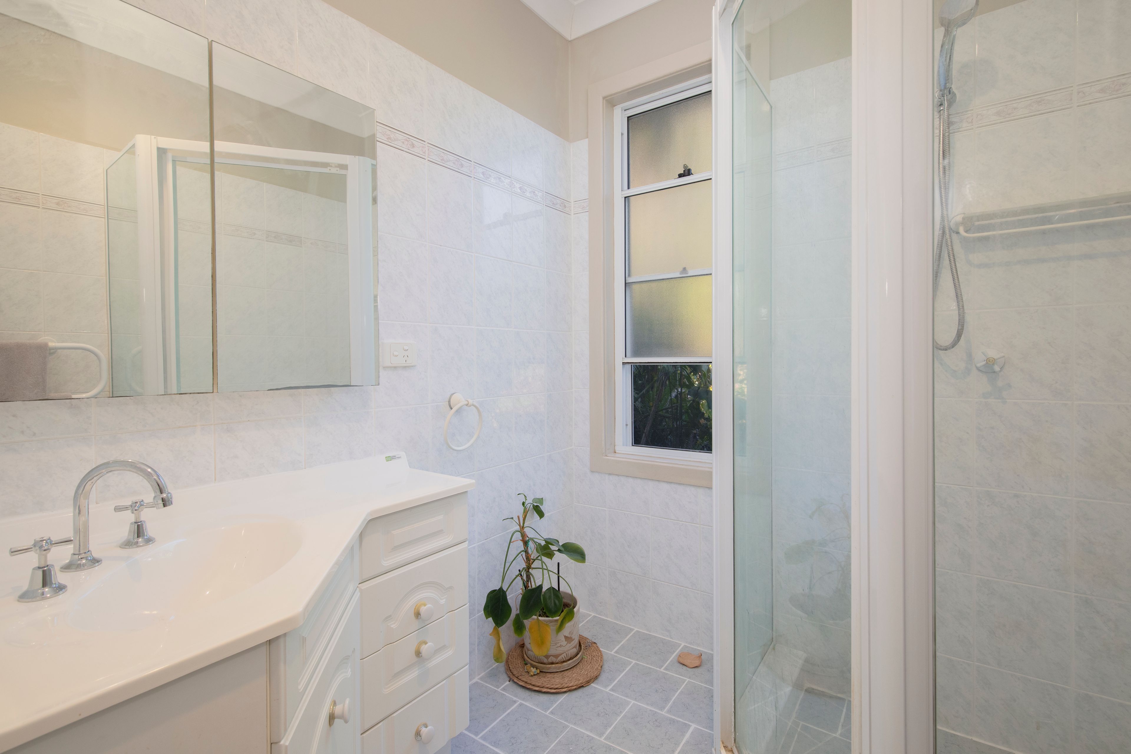 5 Lloyd Court — photo 10 of 24