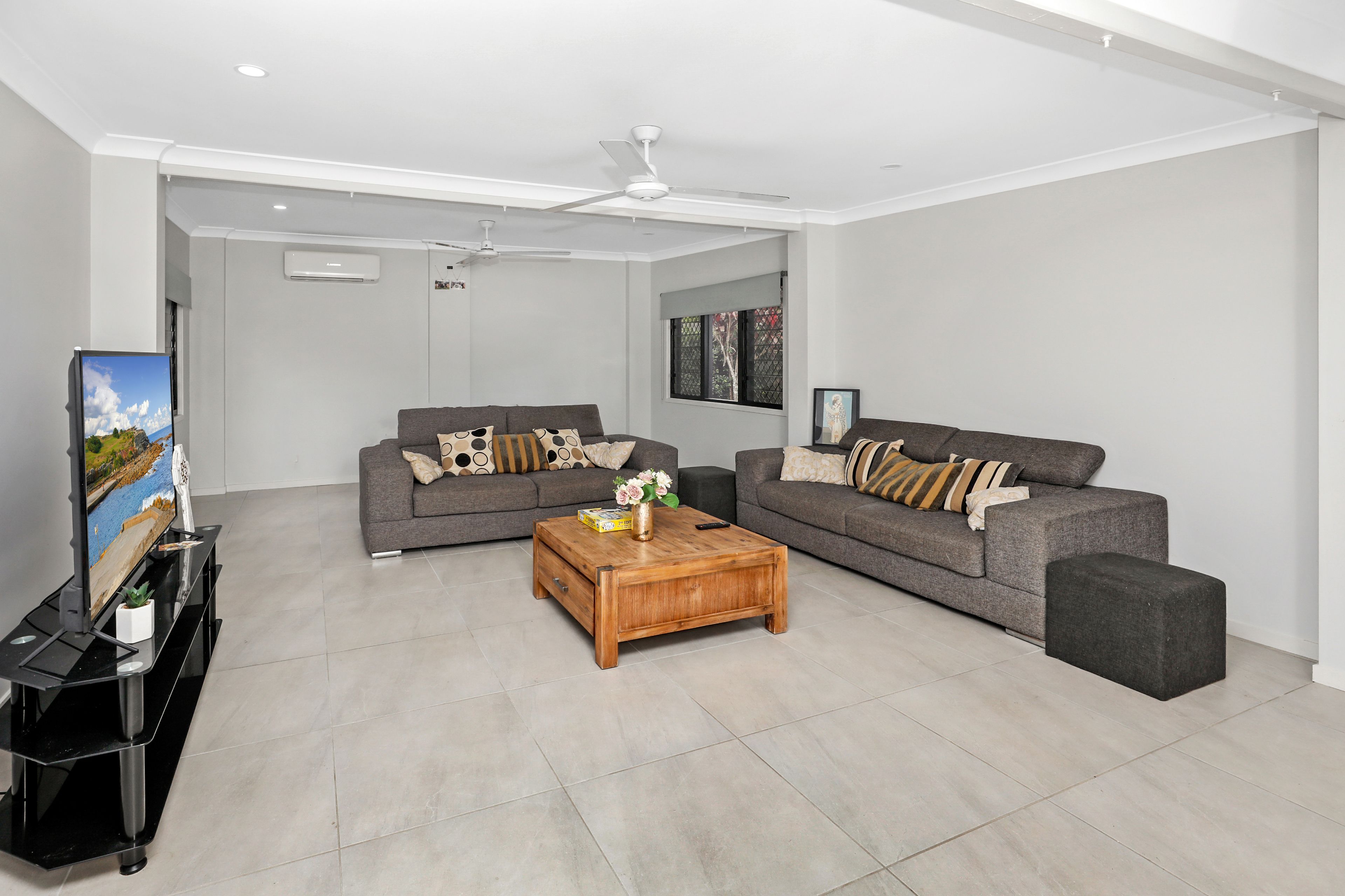 13 Marian Close, Smithfield, QLD 4878