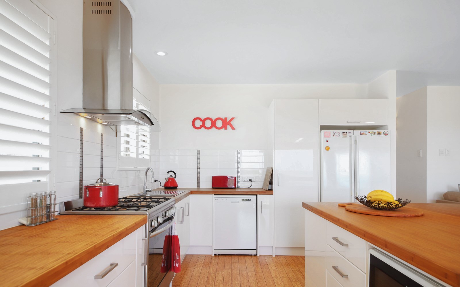 21-23 Seaview Road, Yeppoon, QLD 4703