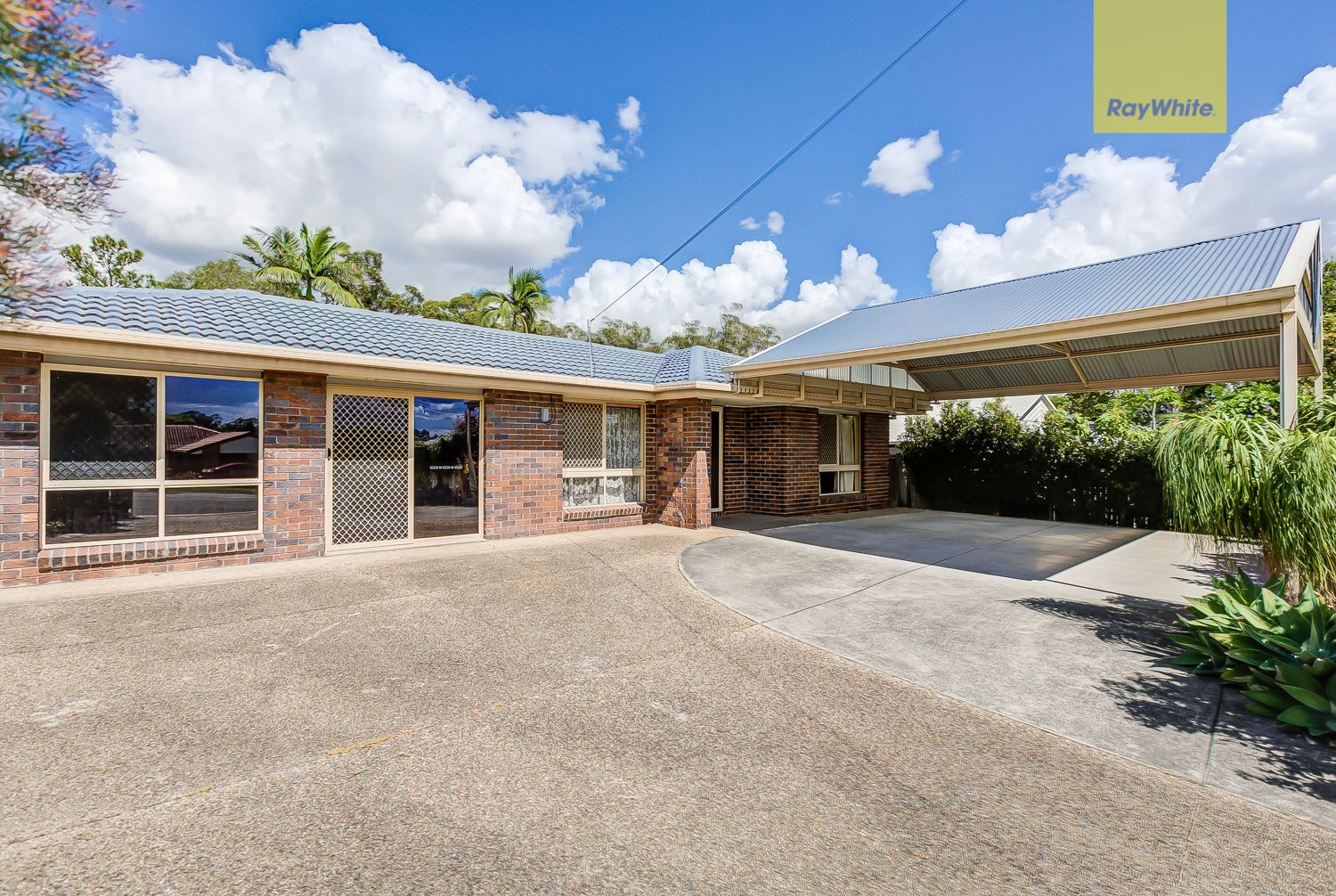 69 Dennis Road, Springwood, QLD 4127