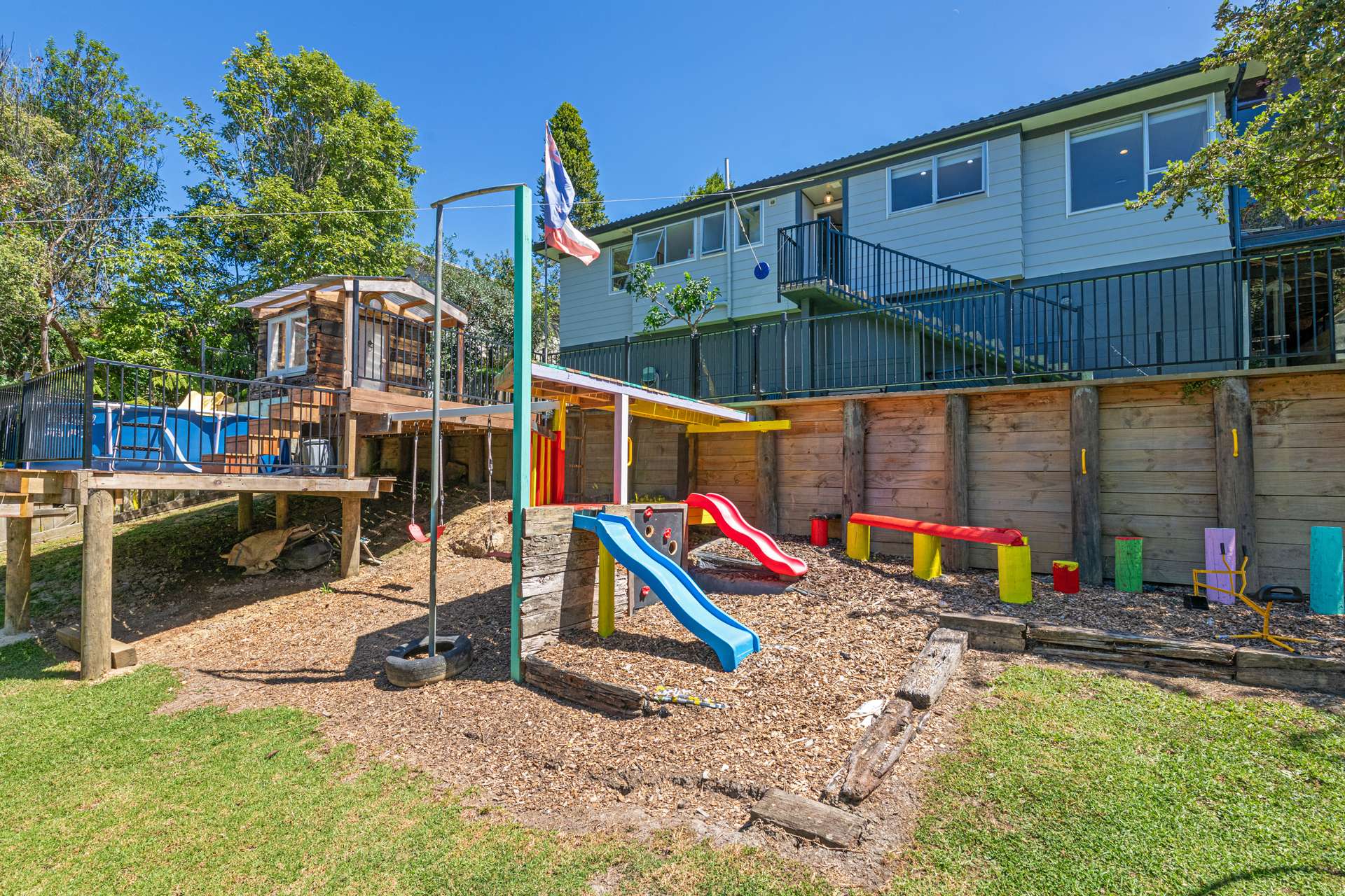 12 Airey Place photo 5