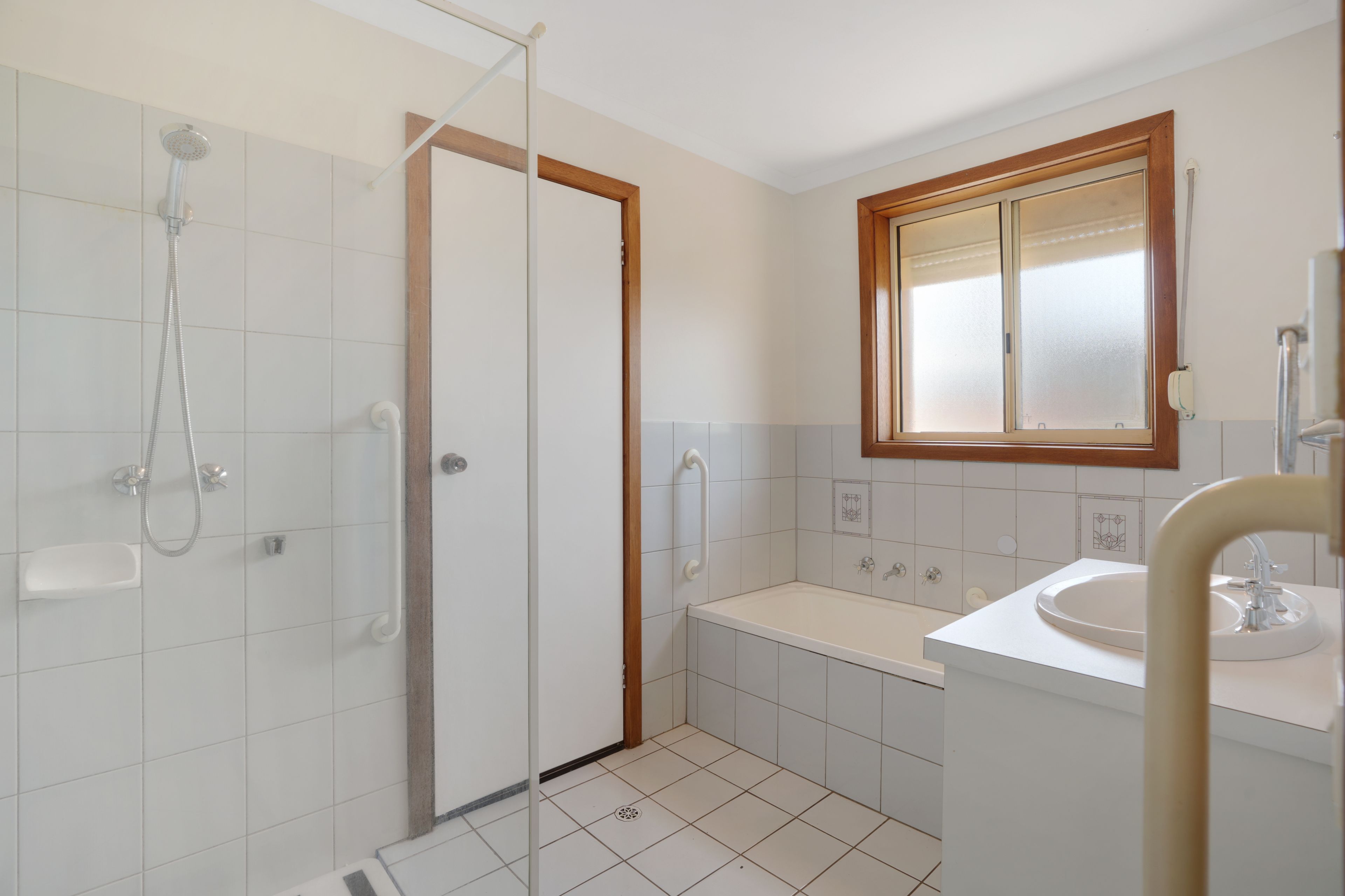 33 Mcvann Avenue — photo 7 of 14