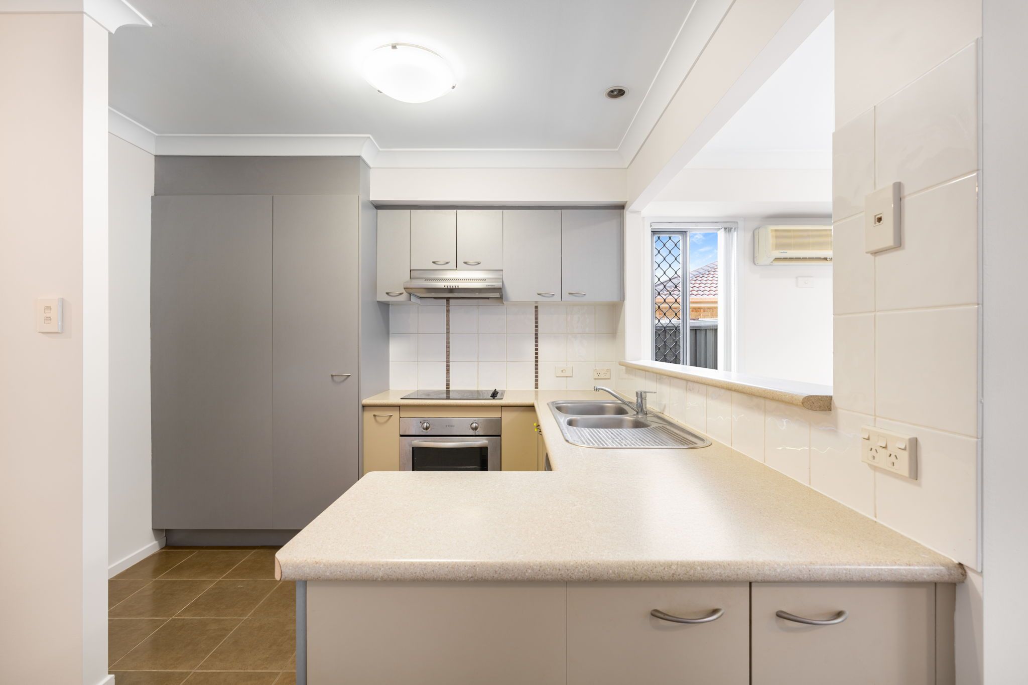 15/34-42 University Drive — photo 3 of 15