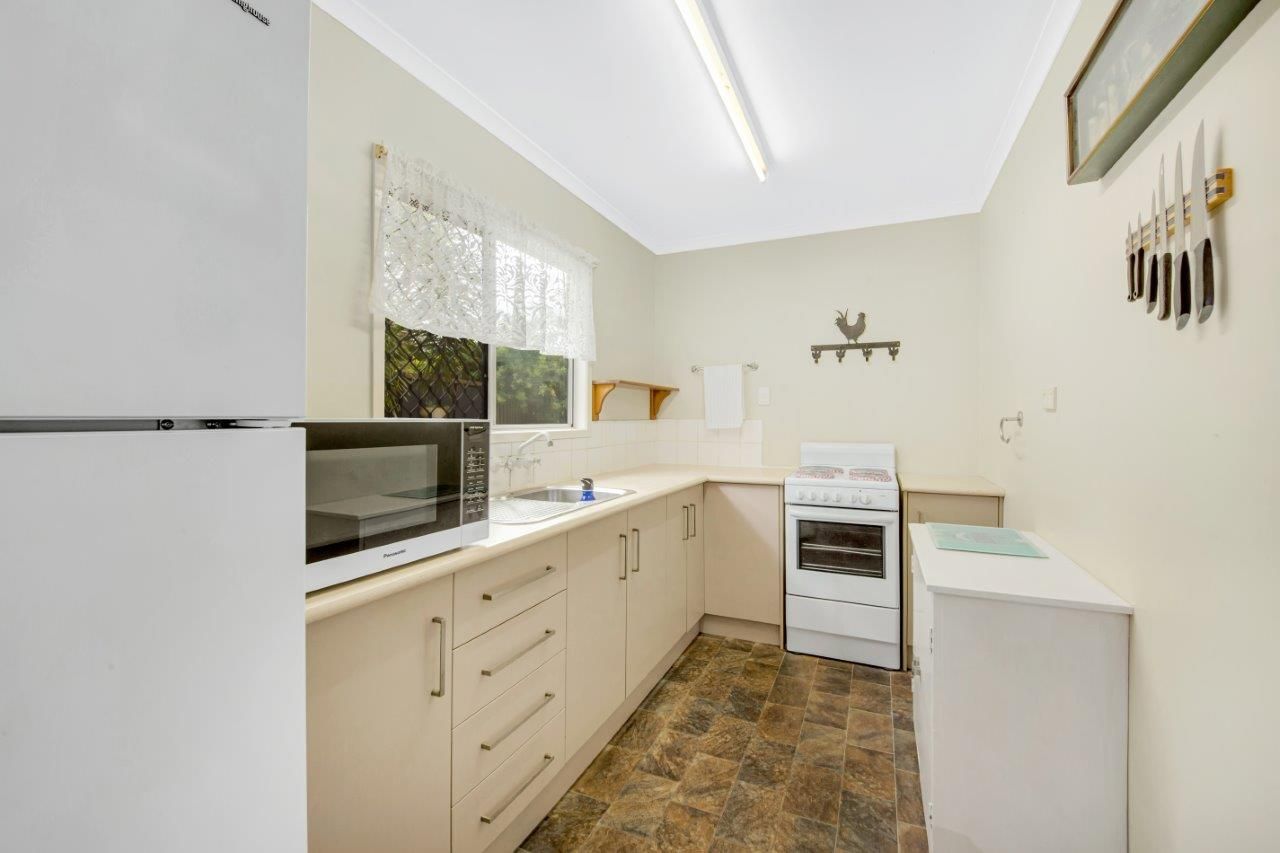 2 Pashley Street, Clinton, QLD 4680