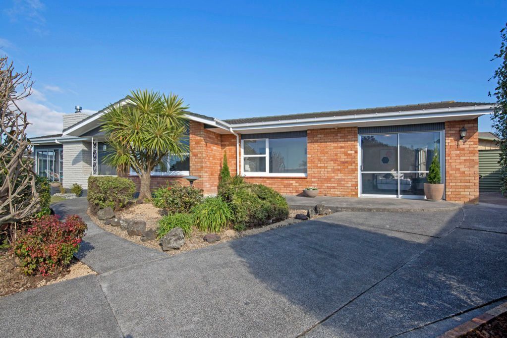 18 Quibray Place, Botany Downs, Manukau City