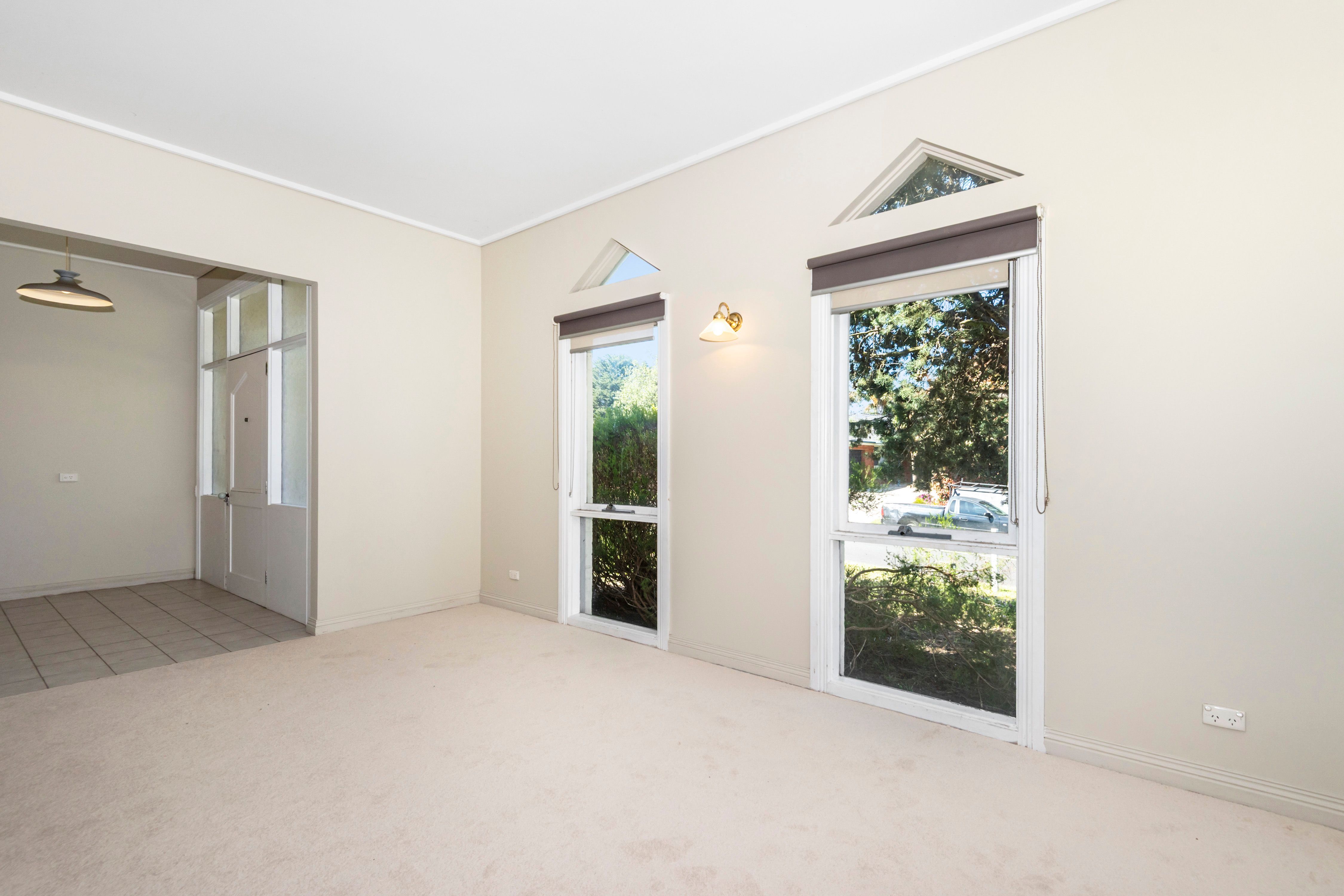 13 Gretel Court — photo 4 of 6