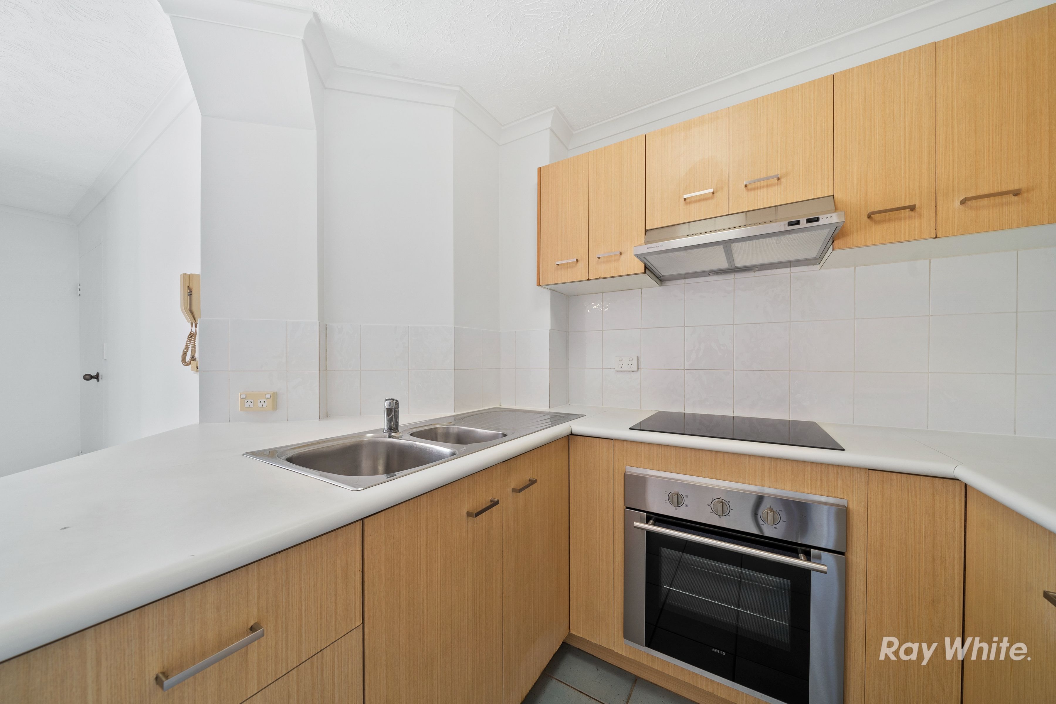 3/3-5 Anembo Street, Surfers Paradise, QLD 4217