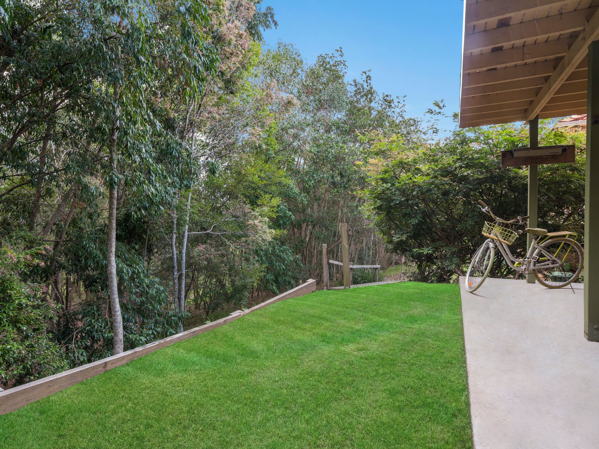 232 Guineas Creek Road, Elanora QLD 4221