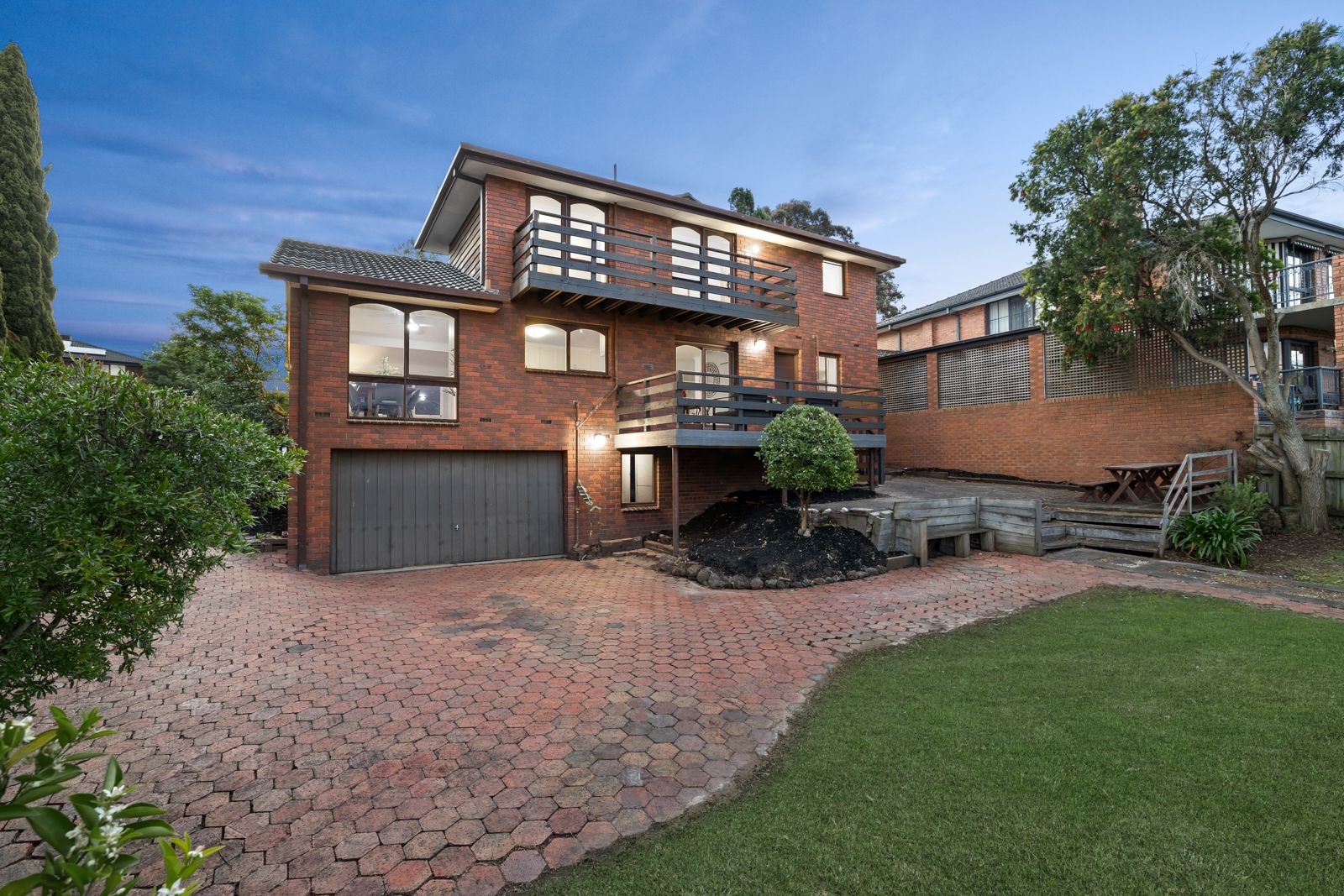 42 Coniston Drive , Wheelers Hill VIC 3150